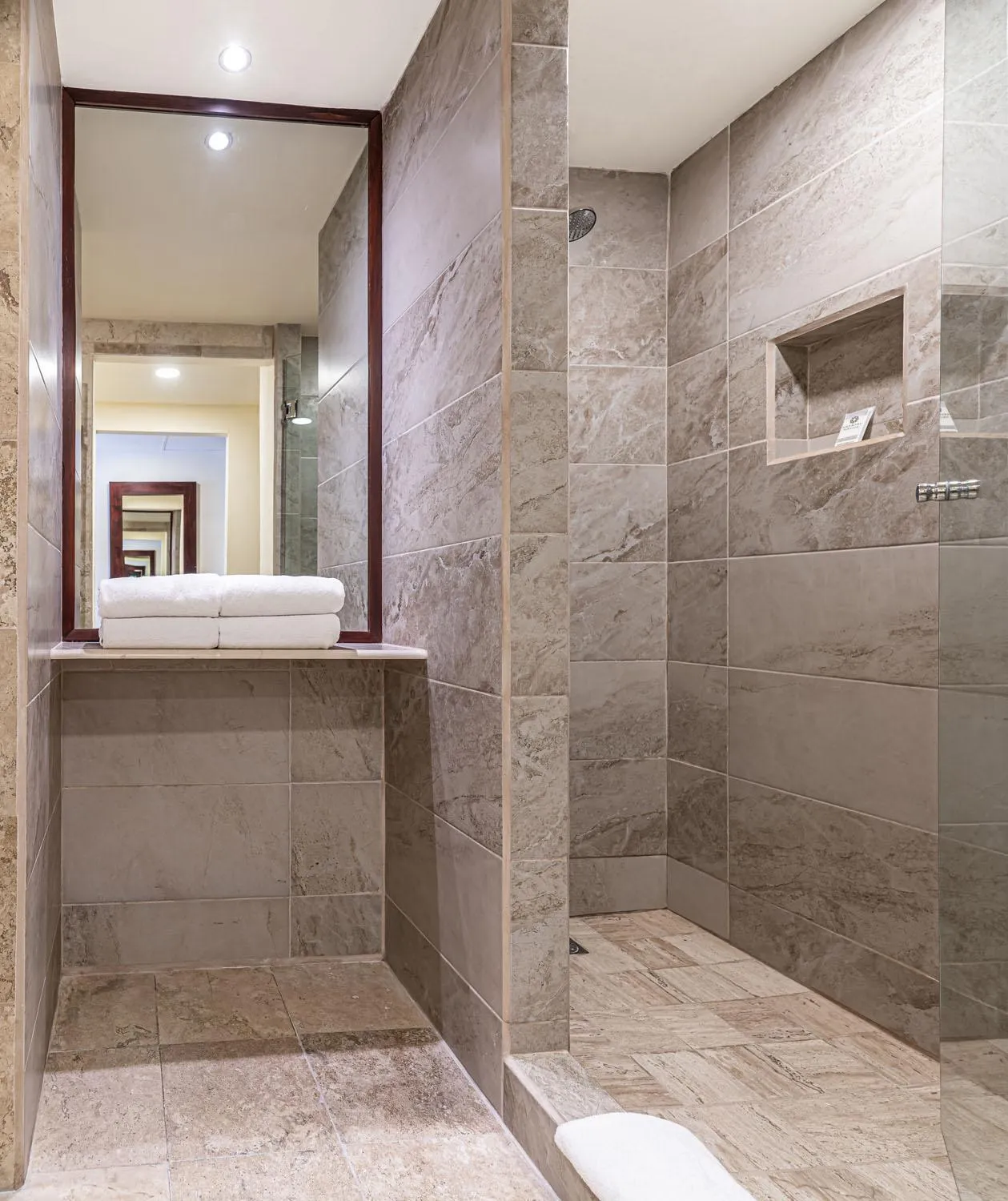 Shower in Krystal Vallarta