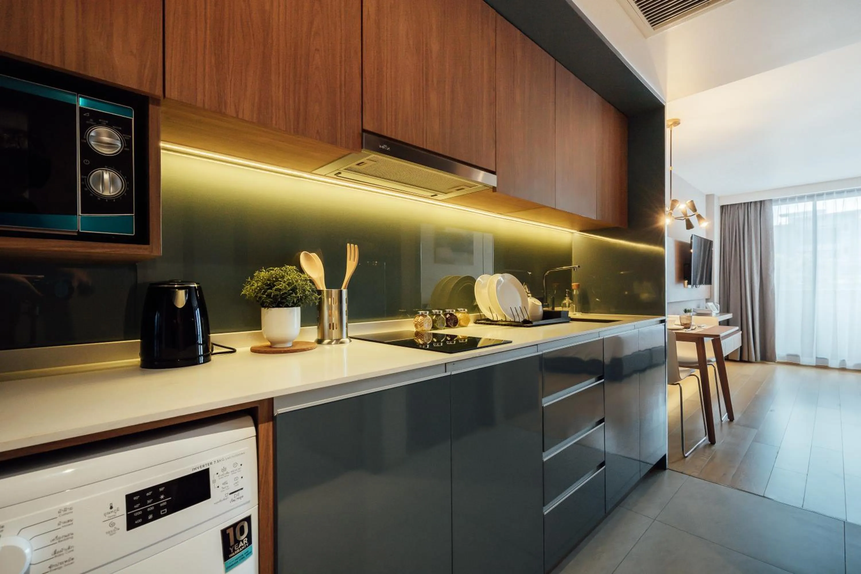 TV and multimedia in Montana Bangkok Hotel & Residence