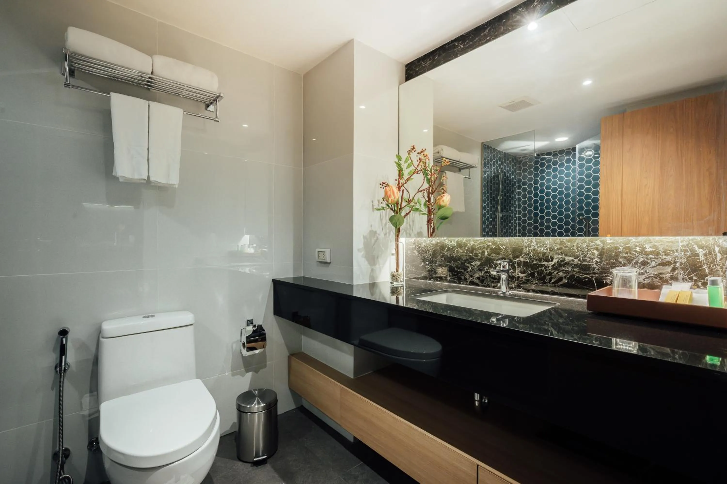 Shower in Montana Bangkok Hotel & Residence