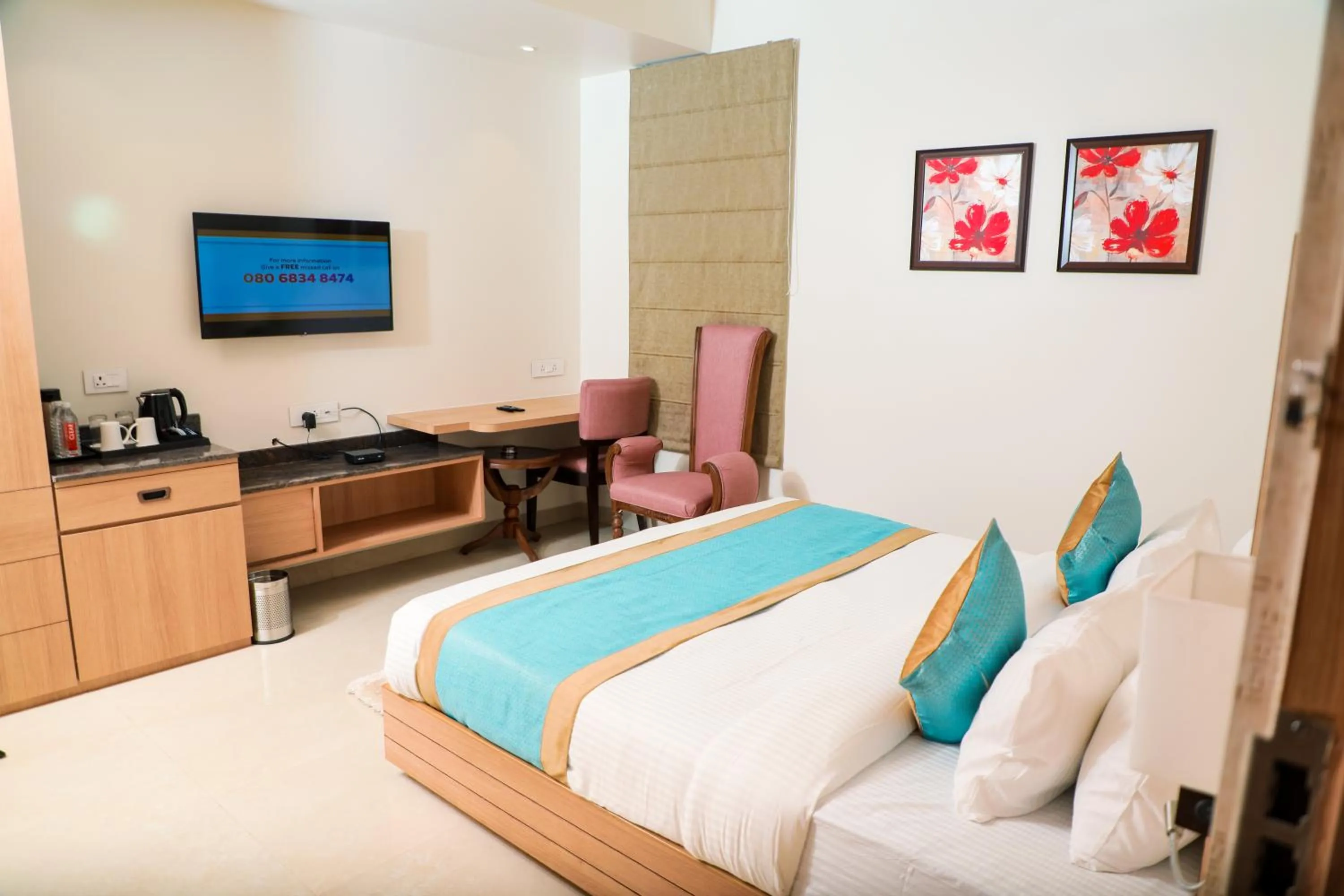 Bed in The Elegance Hotel