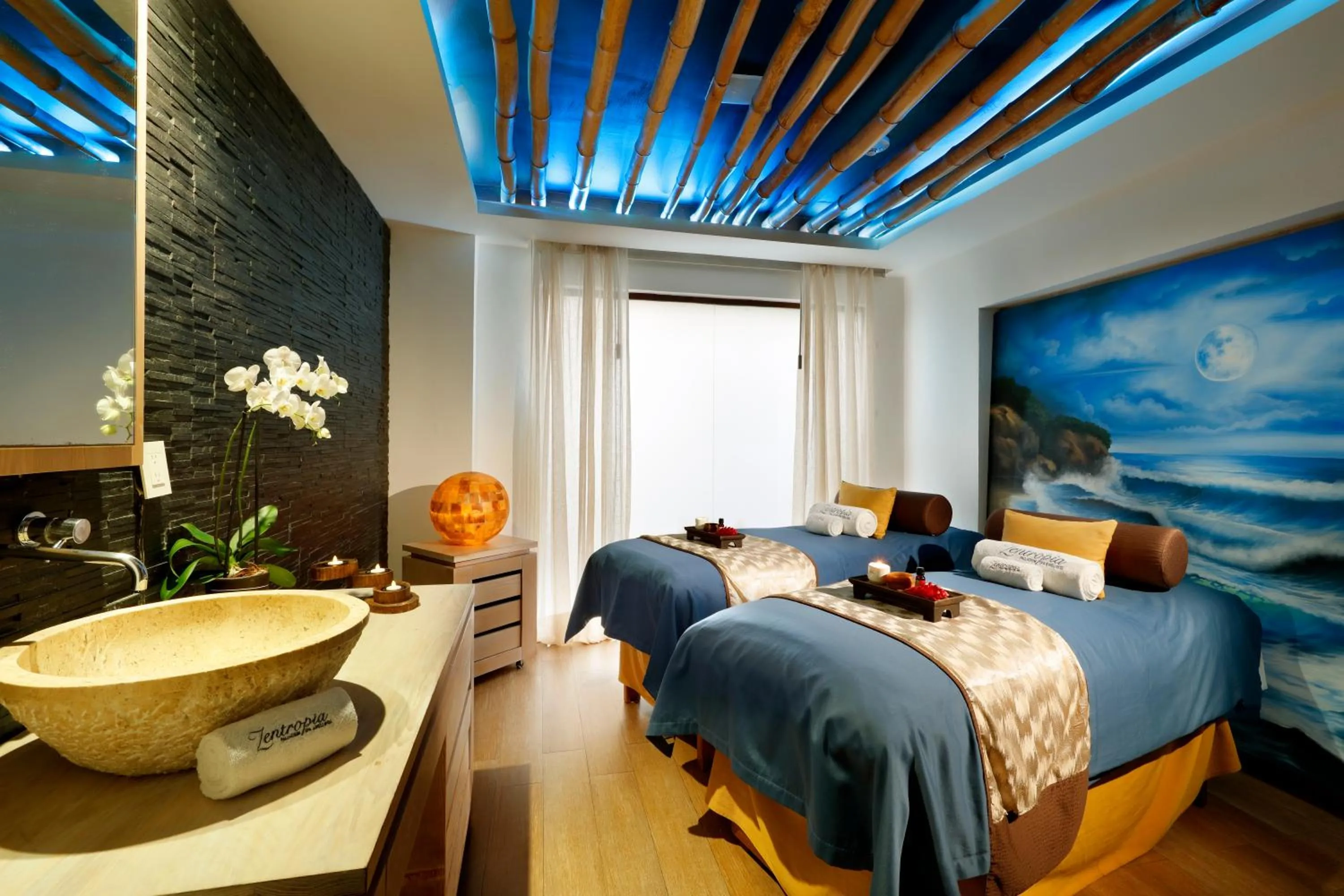 Massage, Bed in Grand Palladium Vallarta Resort & Spa - All Inclusive