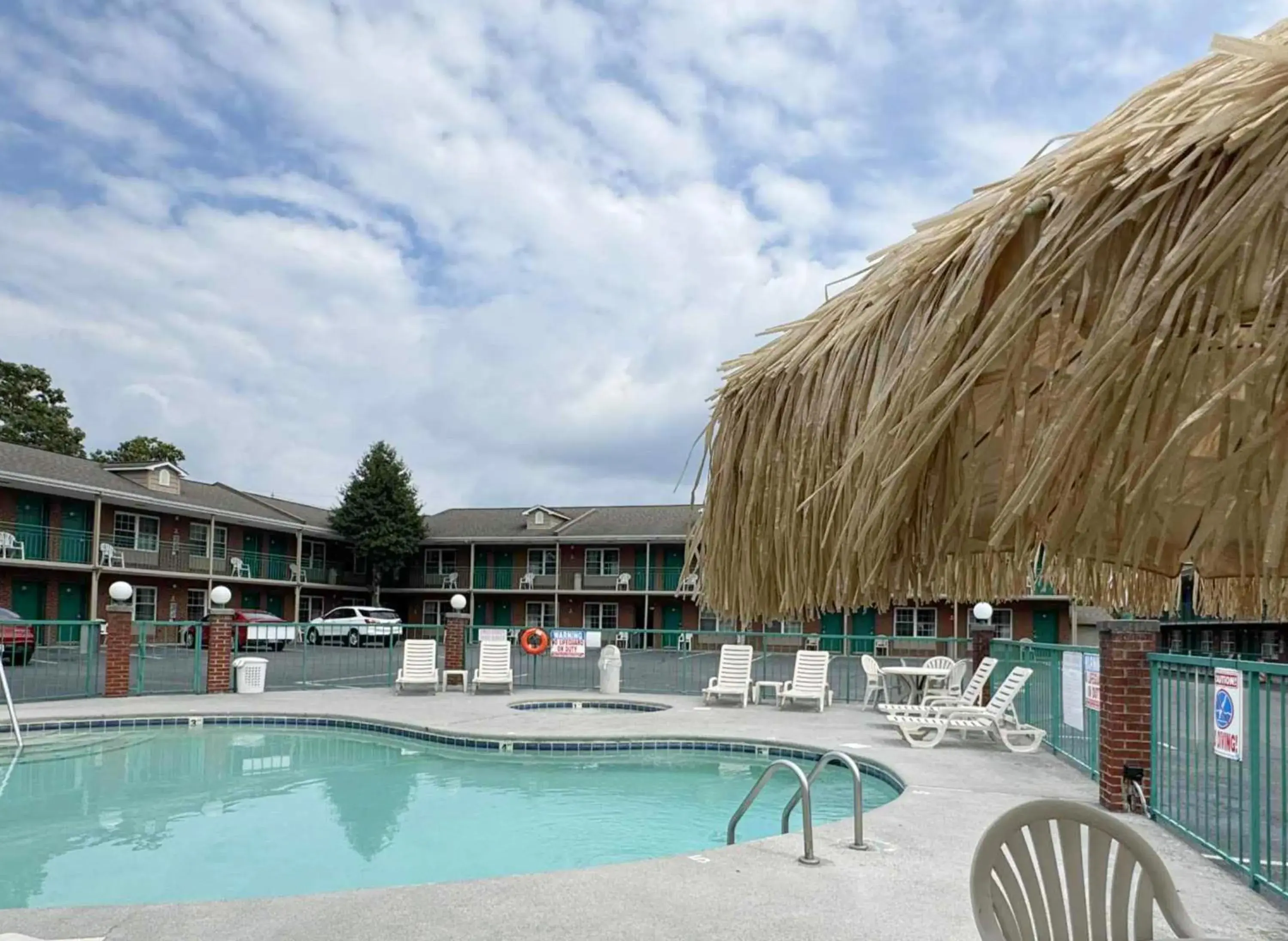 Pool view in Mountain Aire Inn Sevierville - Pigeon Forge Pool view in Mountain Aire Inn Sevierville - Pigeon Forge