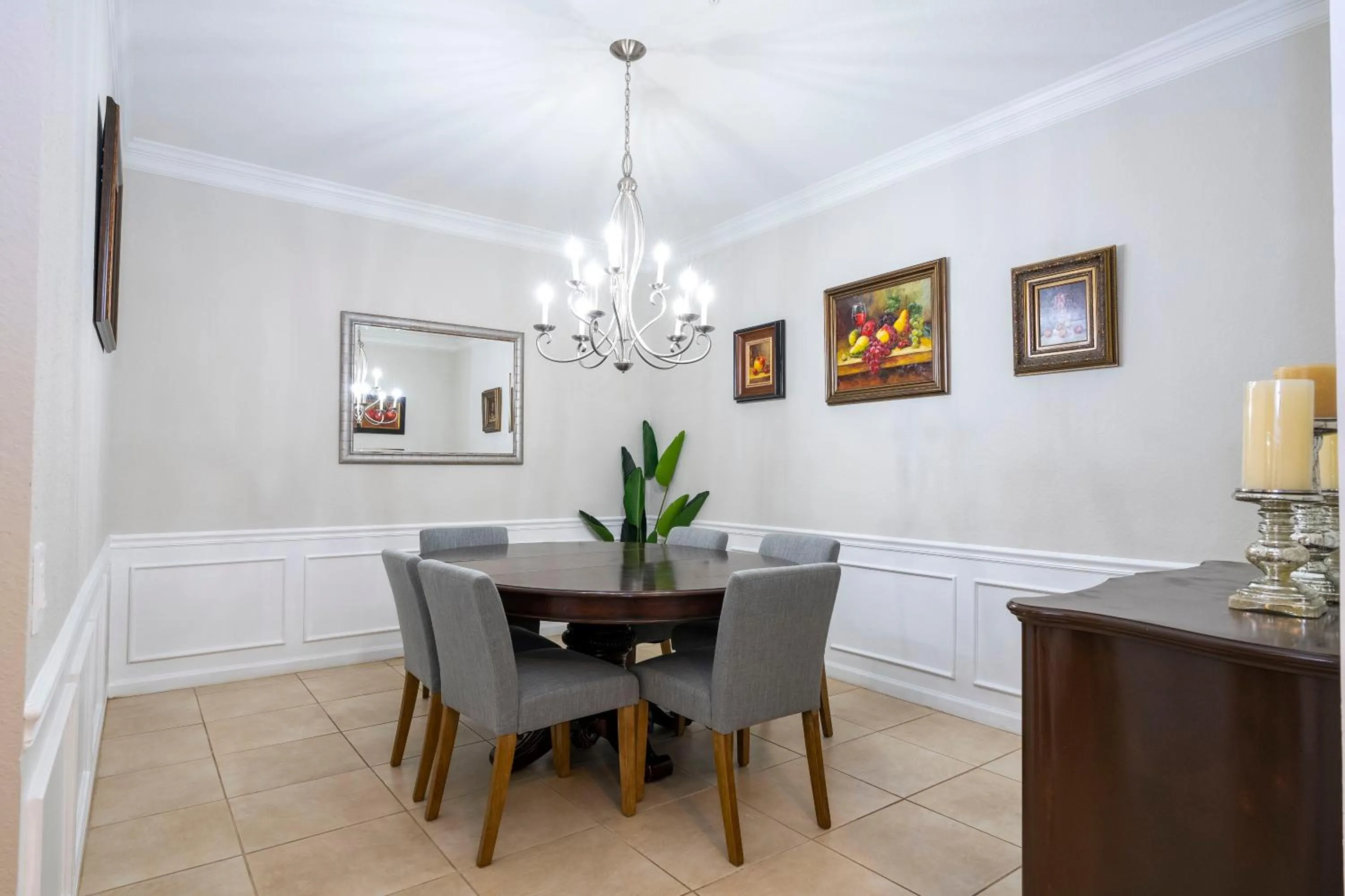 Renovated 4Br Condo 5min Conv Center