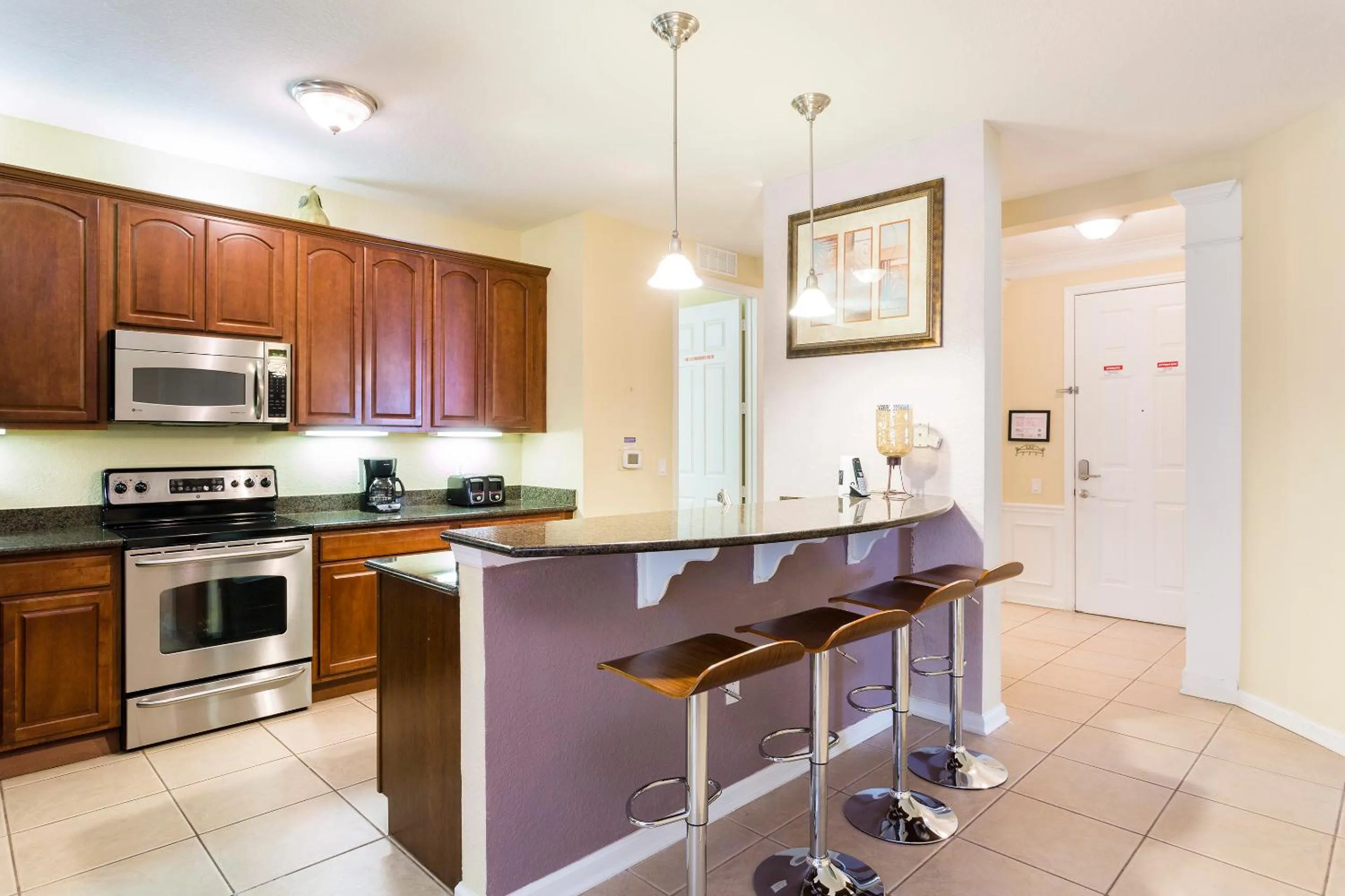 Renovated 4Br Condo 5min Conv Center