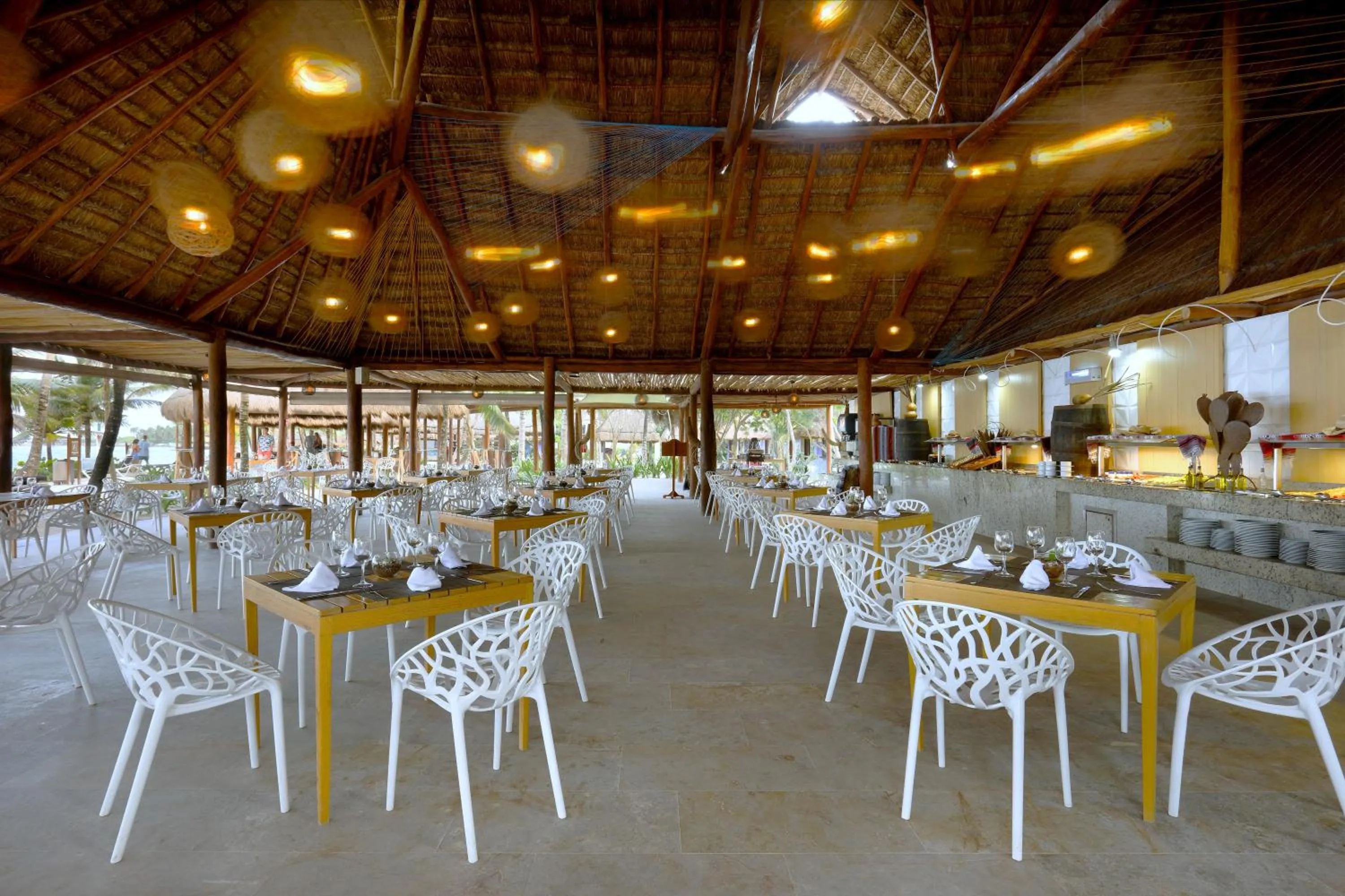 Restaurant/places to eat in Grand Palladium Select White Sand Resort & Spa - All Inclusive