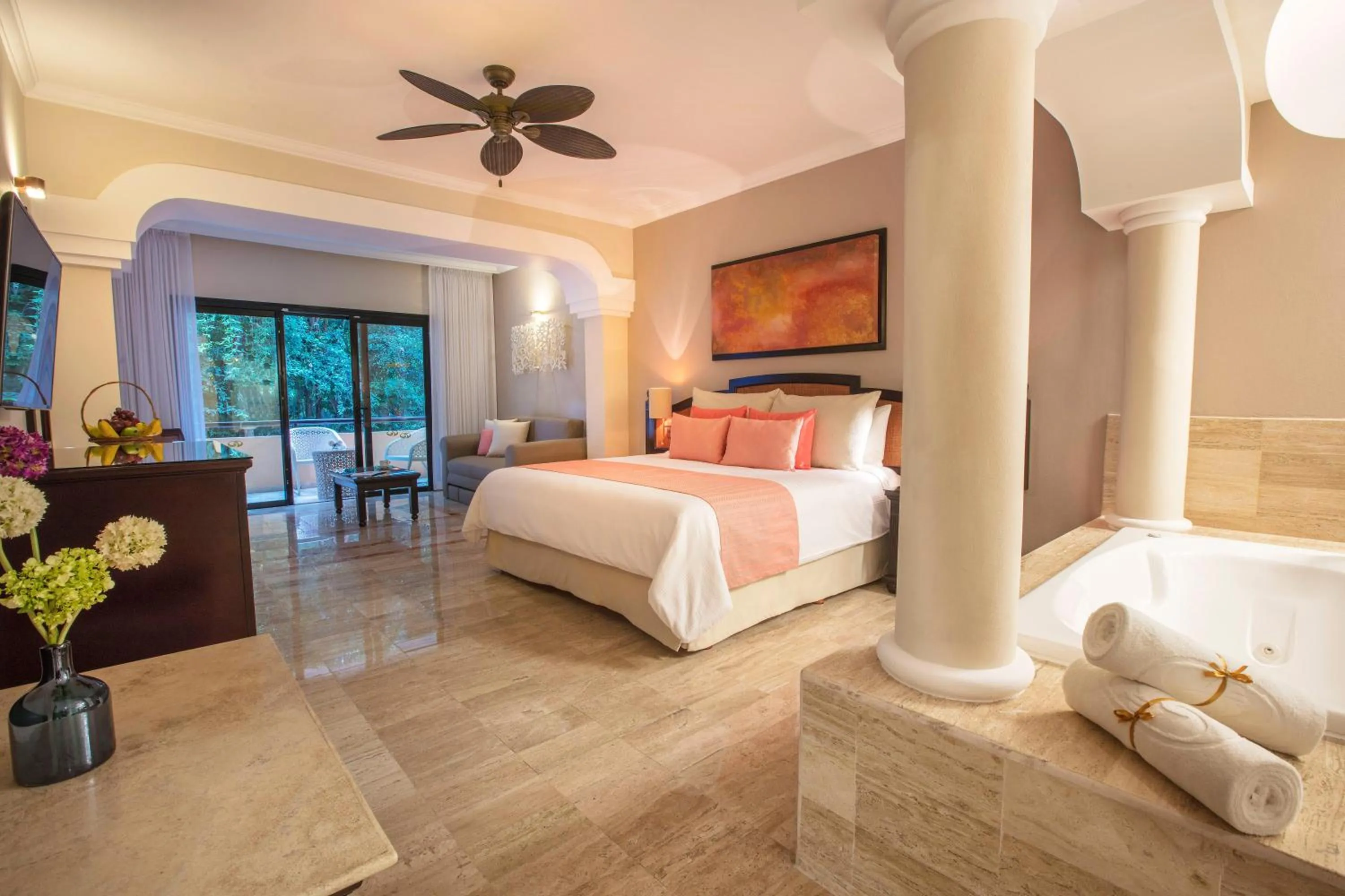 Bedroom, Bed in Grand Palladium Select White Sand Resort & Spa - All Inclusive