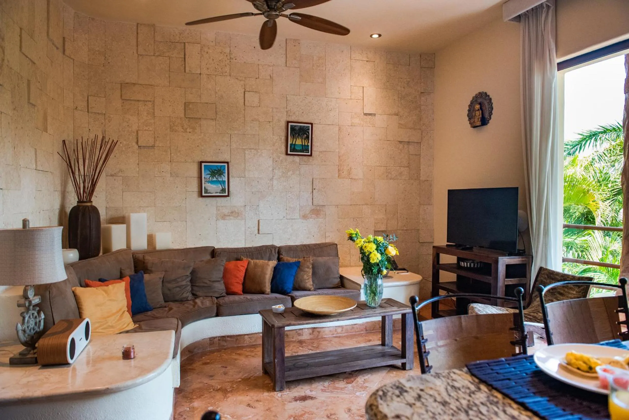 TV and multimedia in Porto Playa Condo Hotel and Beach Club