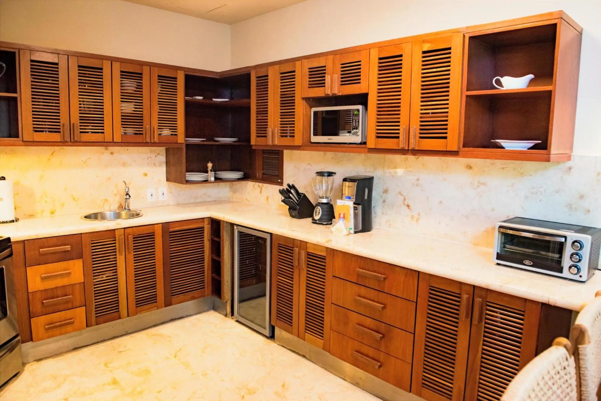 stove in Porto Playa Condo Hotel and Beach Club