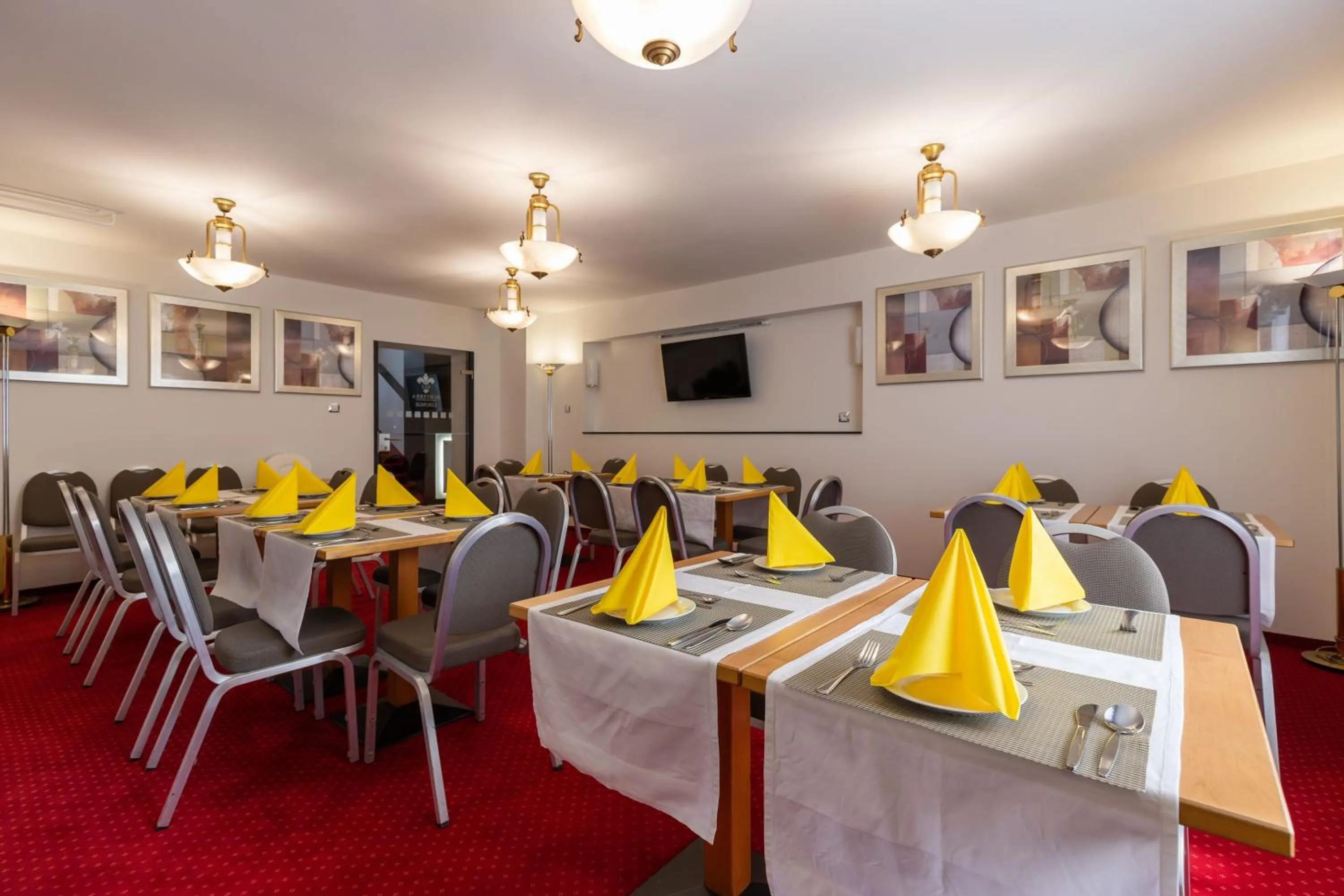 Restaurant/places to eat in Active & Wellness Hotel Subterra