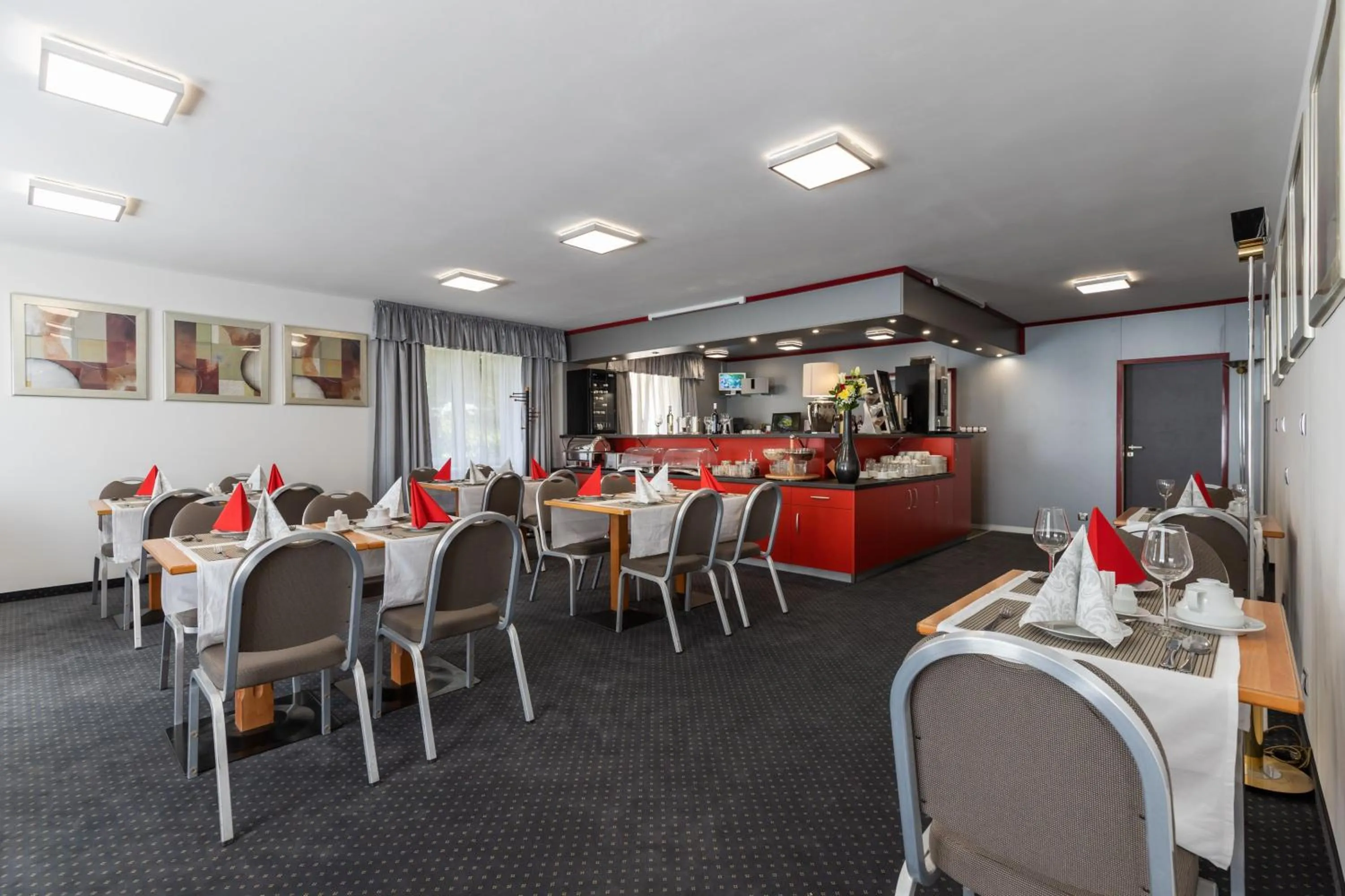 Restaurant/places to eat in Active & Wellness Hotel Subterra