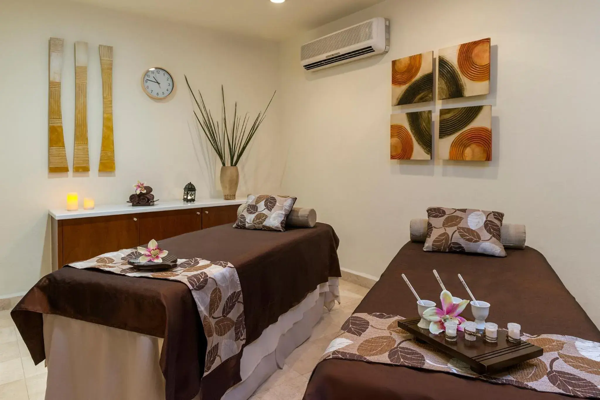 Massage, Bed in Ocean Maya Royale Adults Only - All Inclusive Massage, Bed in Ocean Maya Royale Adults Only - All Inclusive