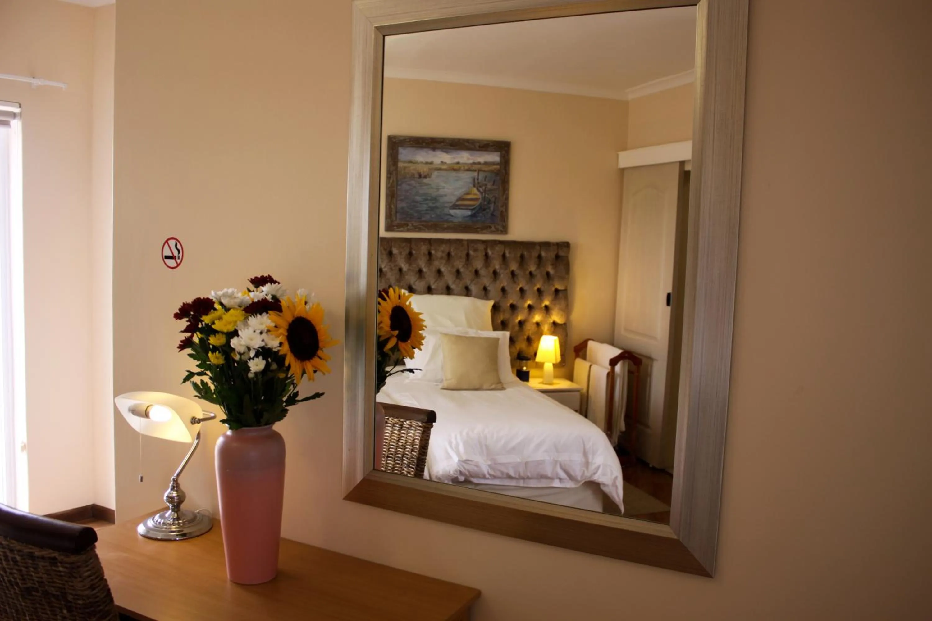 Decorative detail, Bed in Blougans B&B