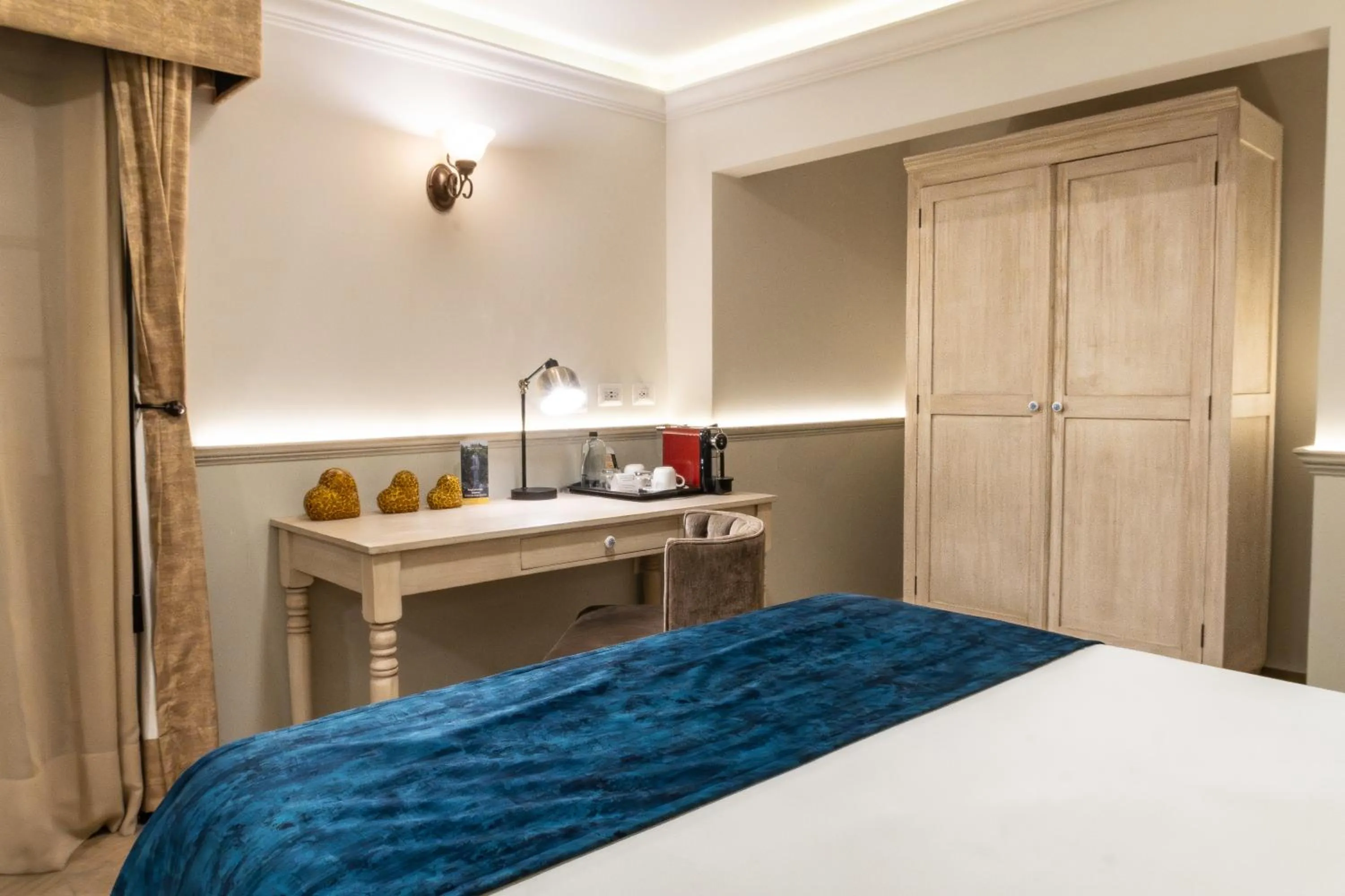 Bed in voco Royalty Puebla Downtown by IHG