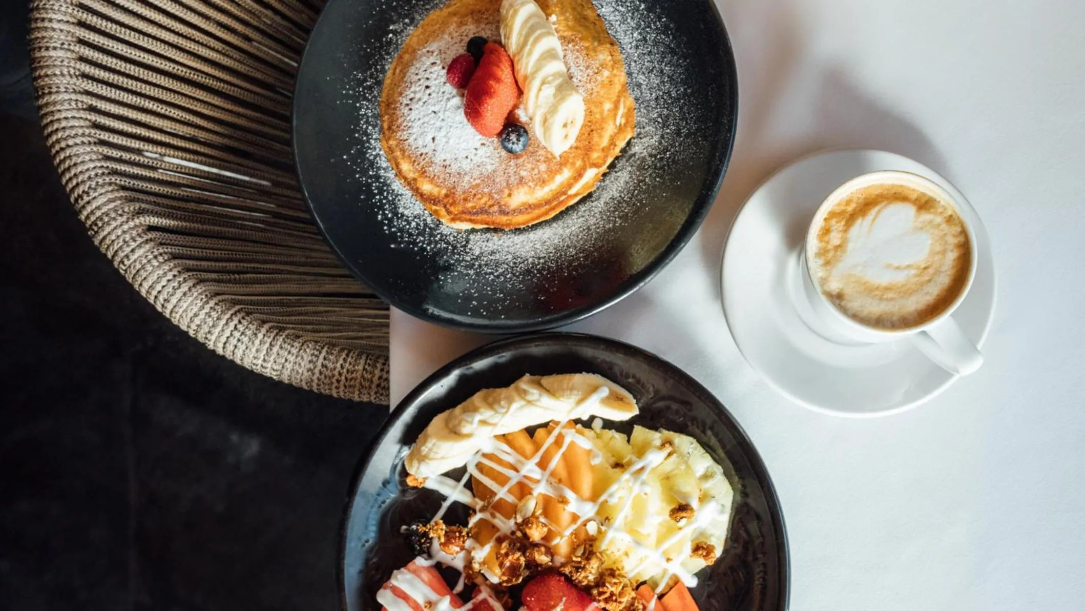 Lobby or reception in voco Royalty Puebla Downtown by IHG