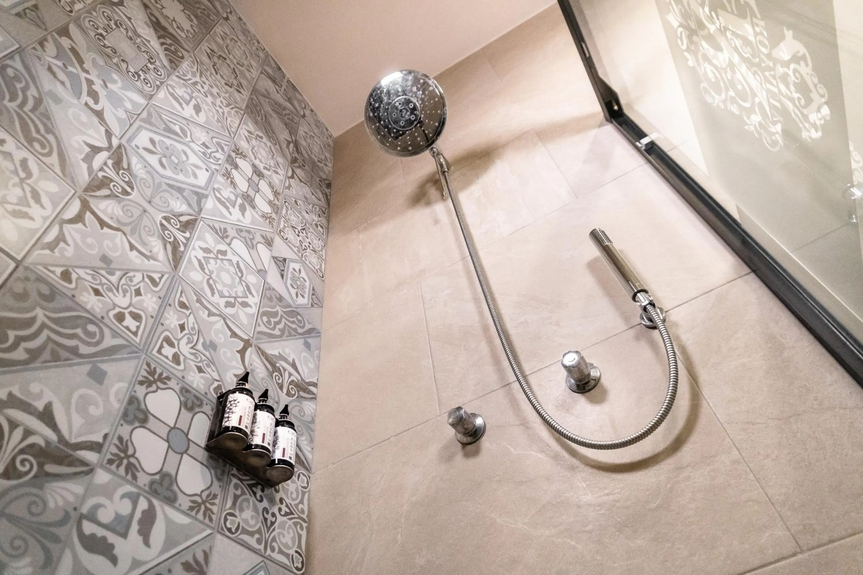 Shower in voco Royalty Puebla Downtown by IHG