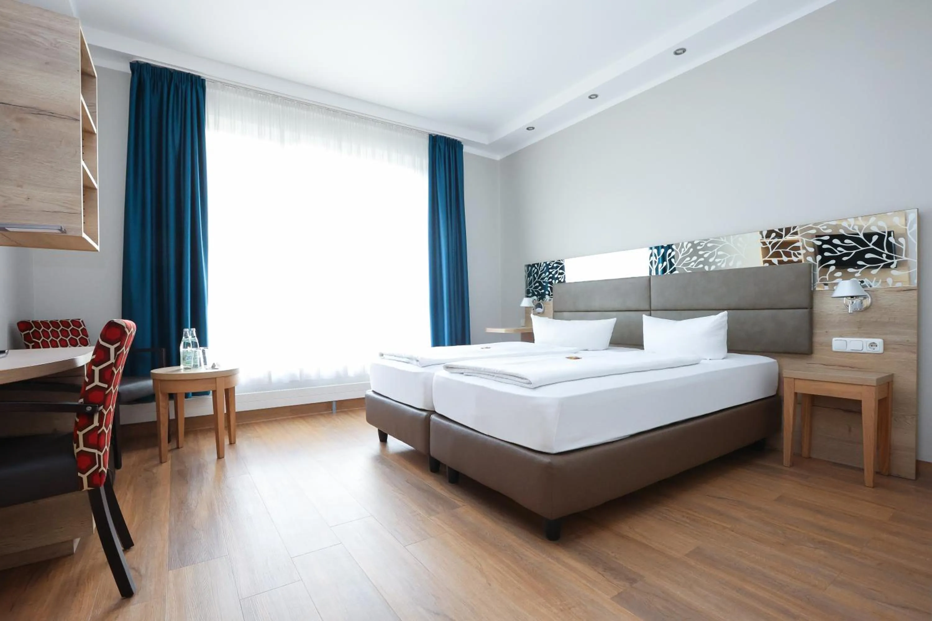 Bedroom, Bed in Hotel Blaubeurer Tor