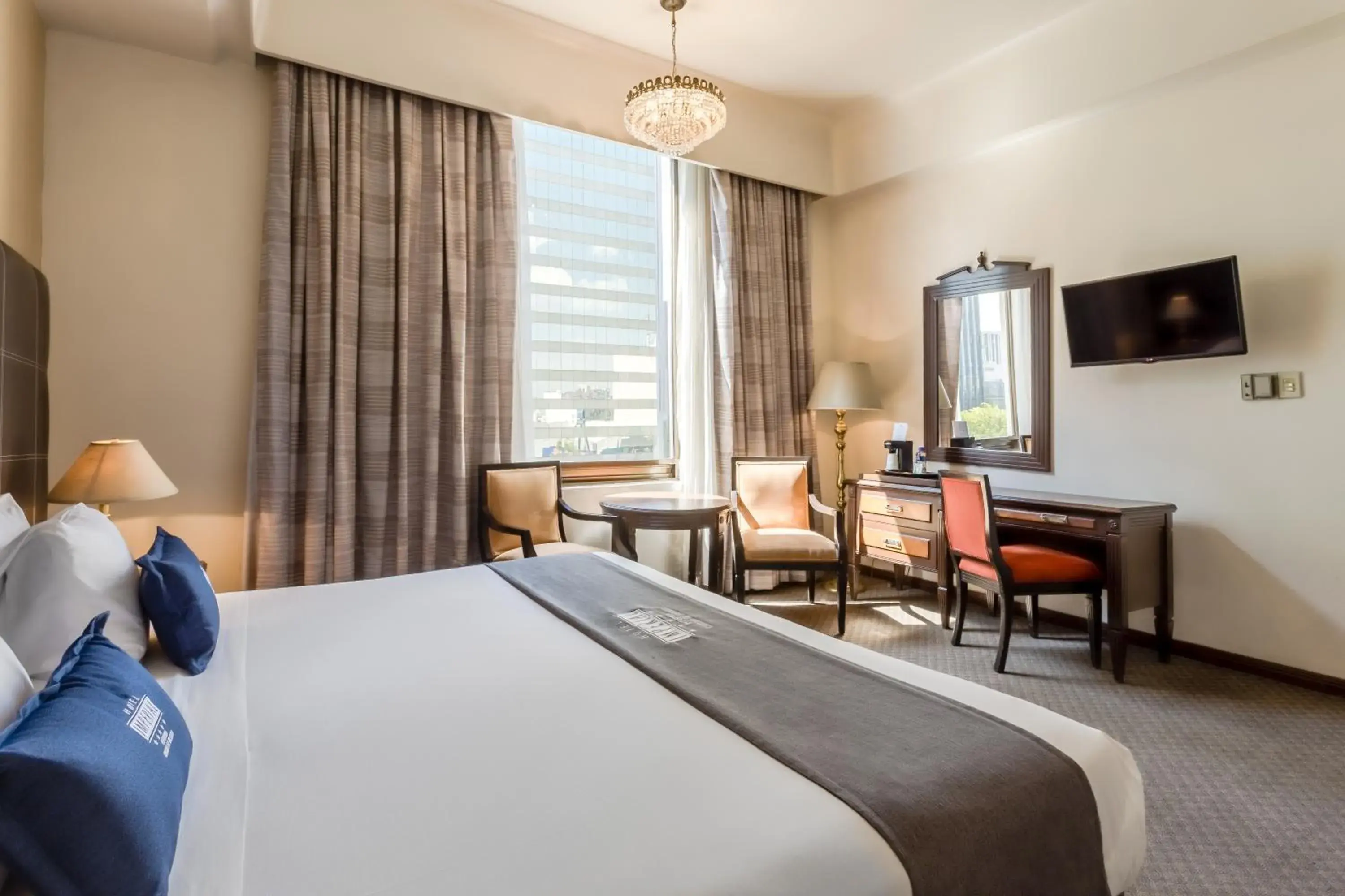 Photo of the whole room, Bed in Hotel Imperial Reforma Photo of the whole room, Bed in Hotel Imperial Reforma