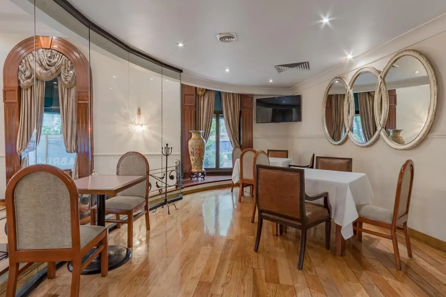 Restaurant/places to eat in Hotel Imperial Reforma Restaurant/places to eat in Hotel Imperial Reforma