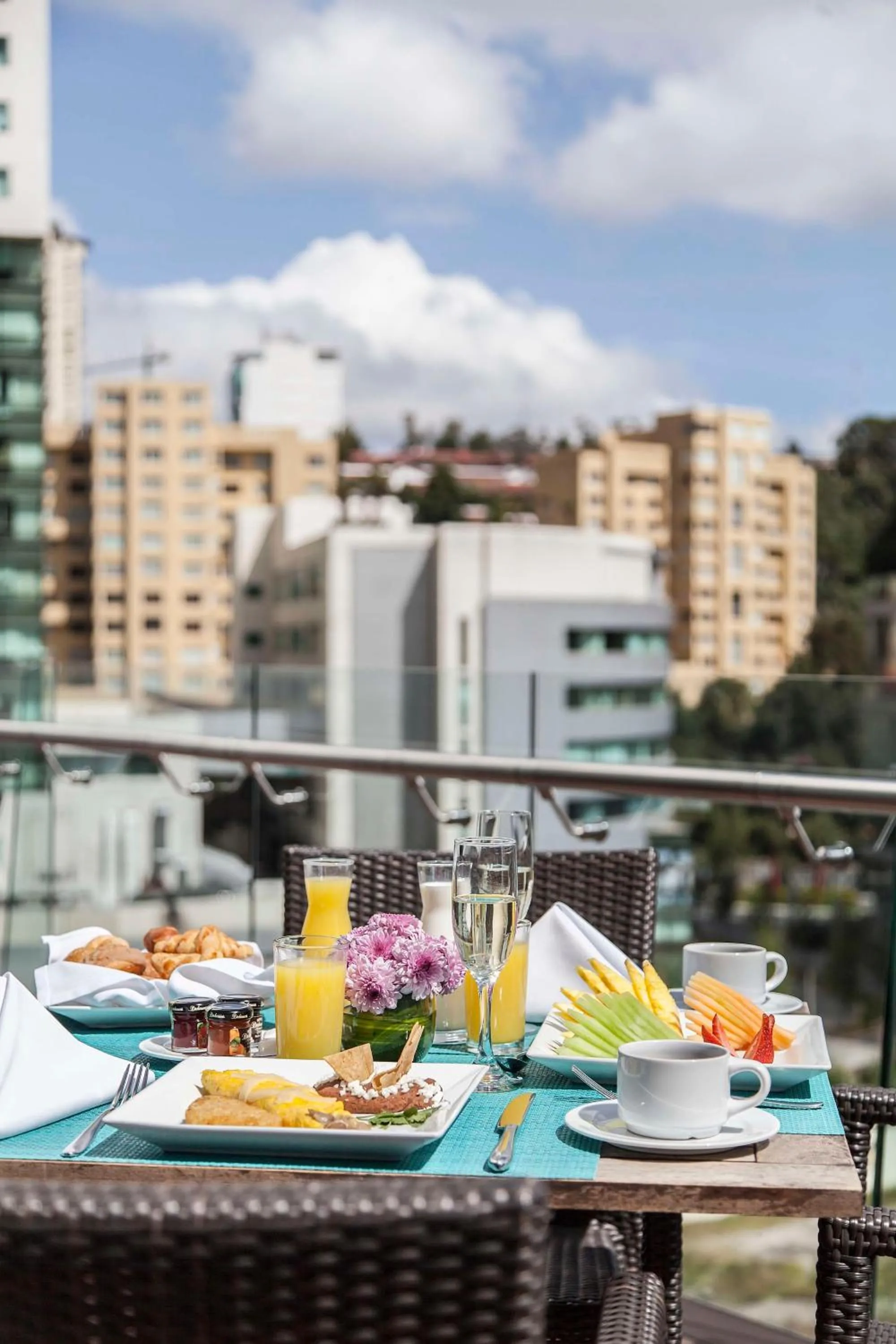 Food and drinks in NH Collection Mexico City Santa Fe