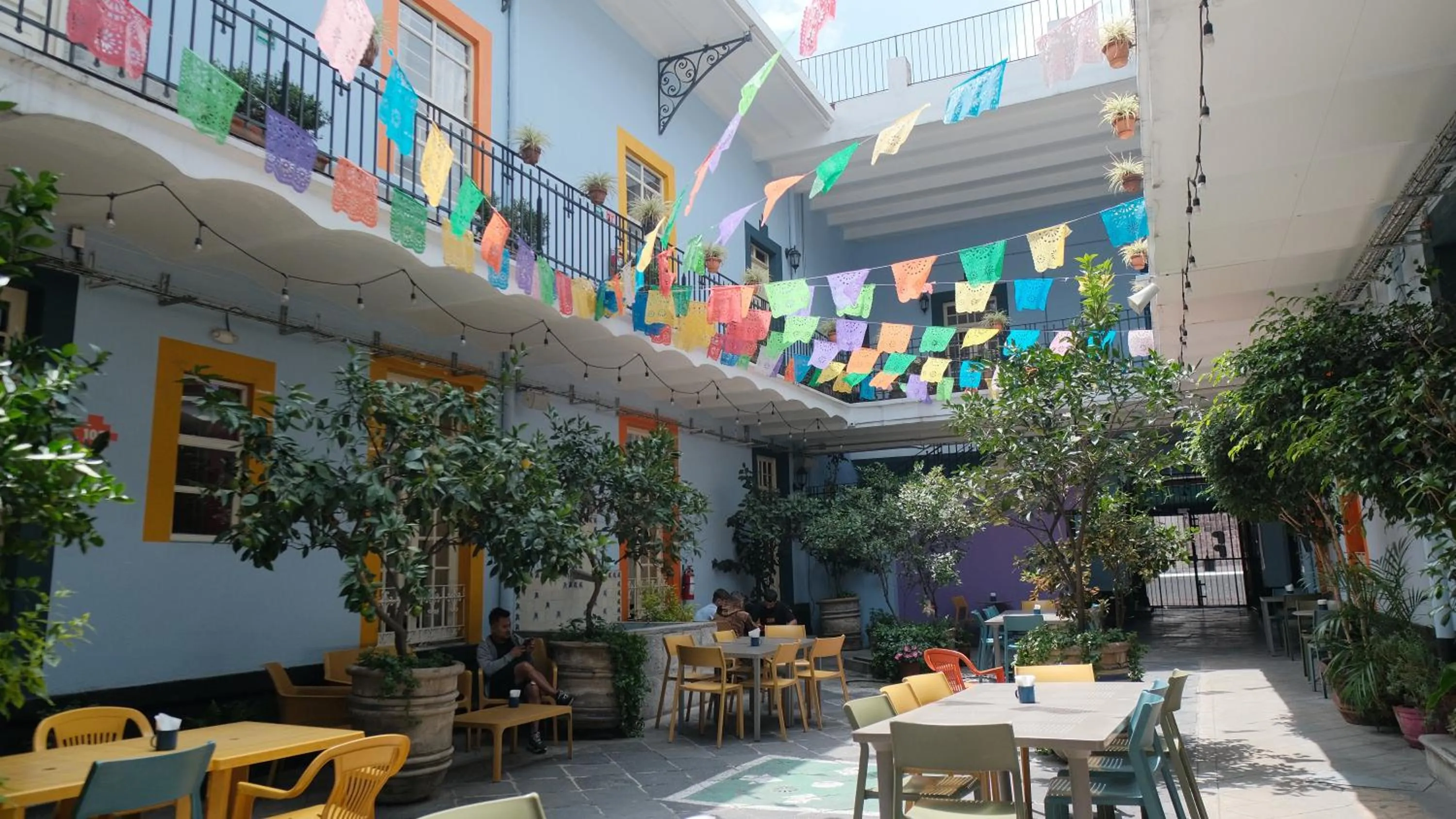 Property building in Viajero CDMX Centro Hostel