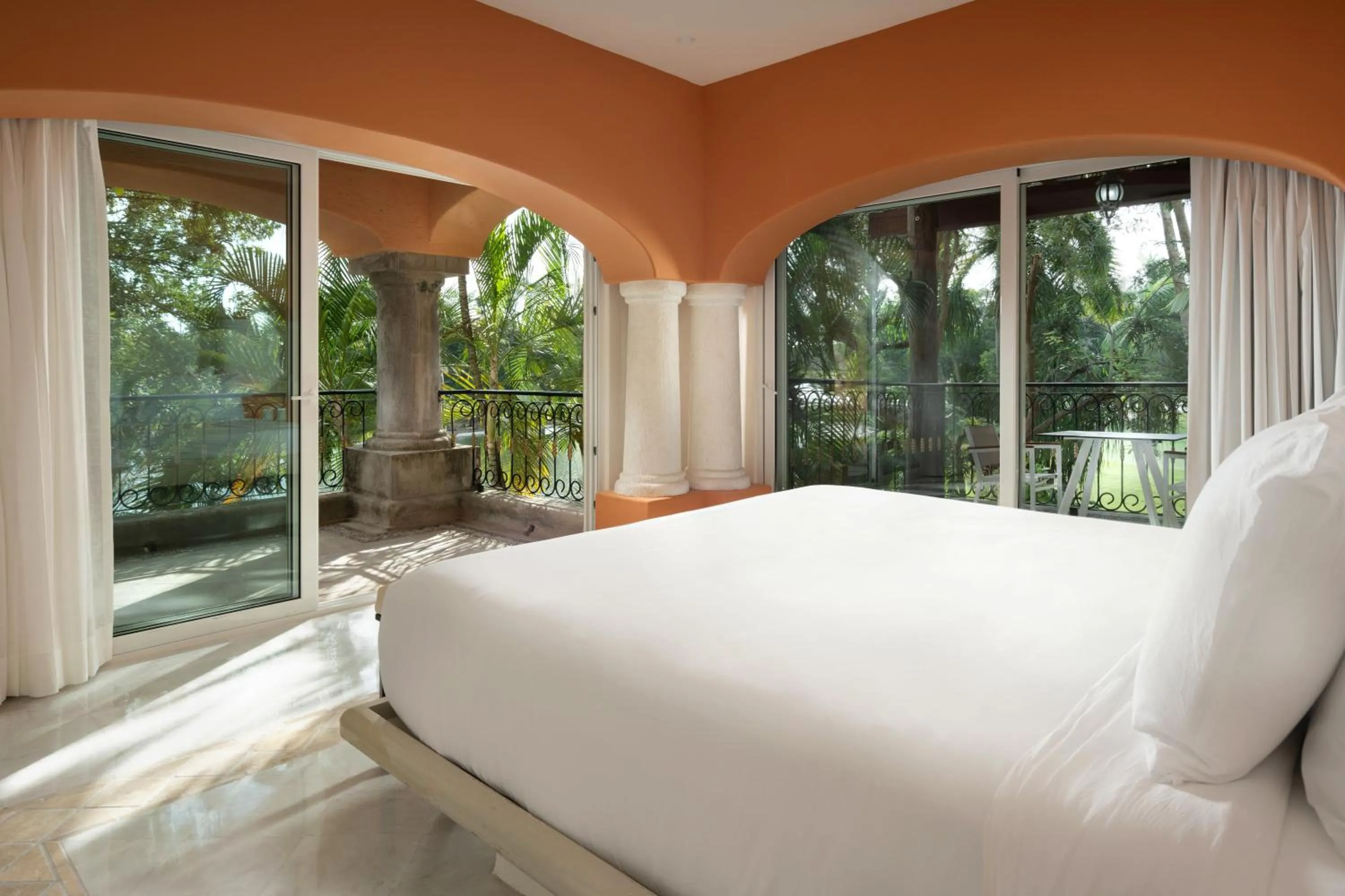 Photo of the whole room, Bed in Eurostars Hacienda Vista Real