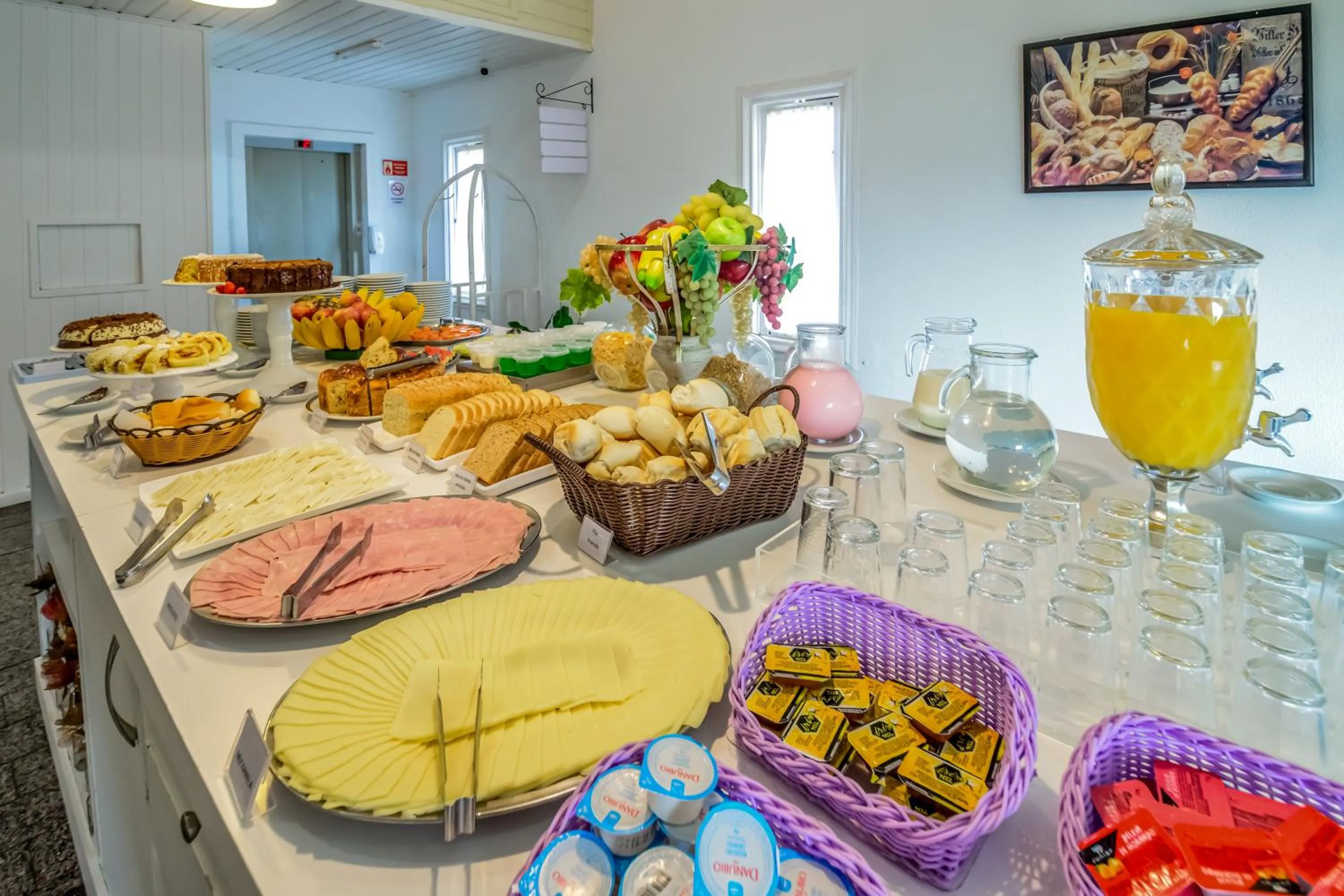 Breakfast in Pousada Parque das Flores
