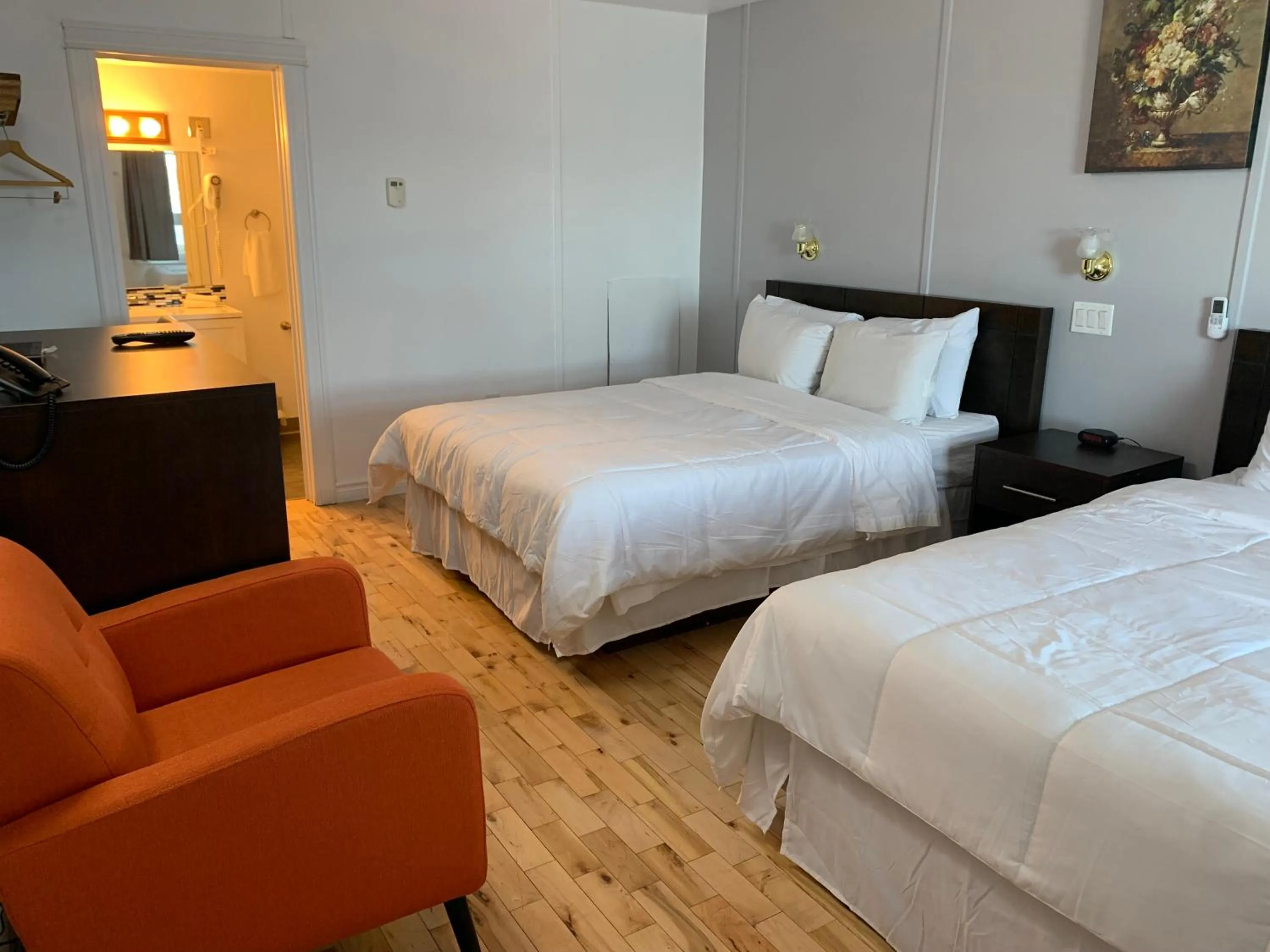 Photo of the whole room in Harbourview Inn and Suites