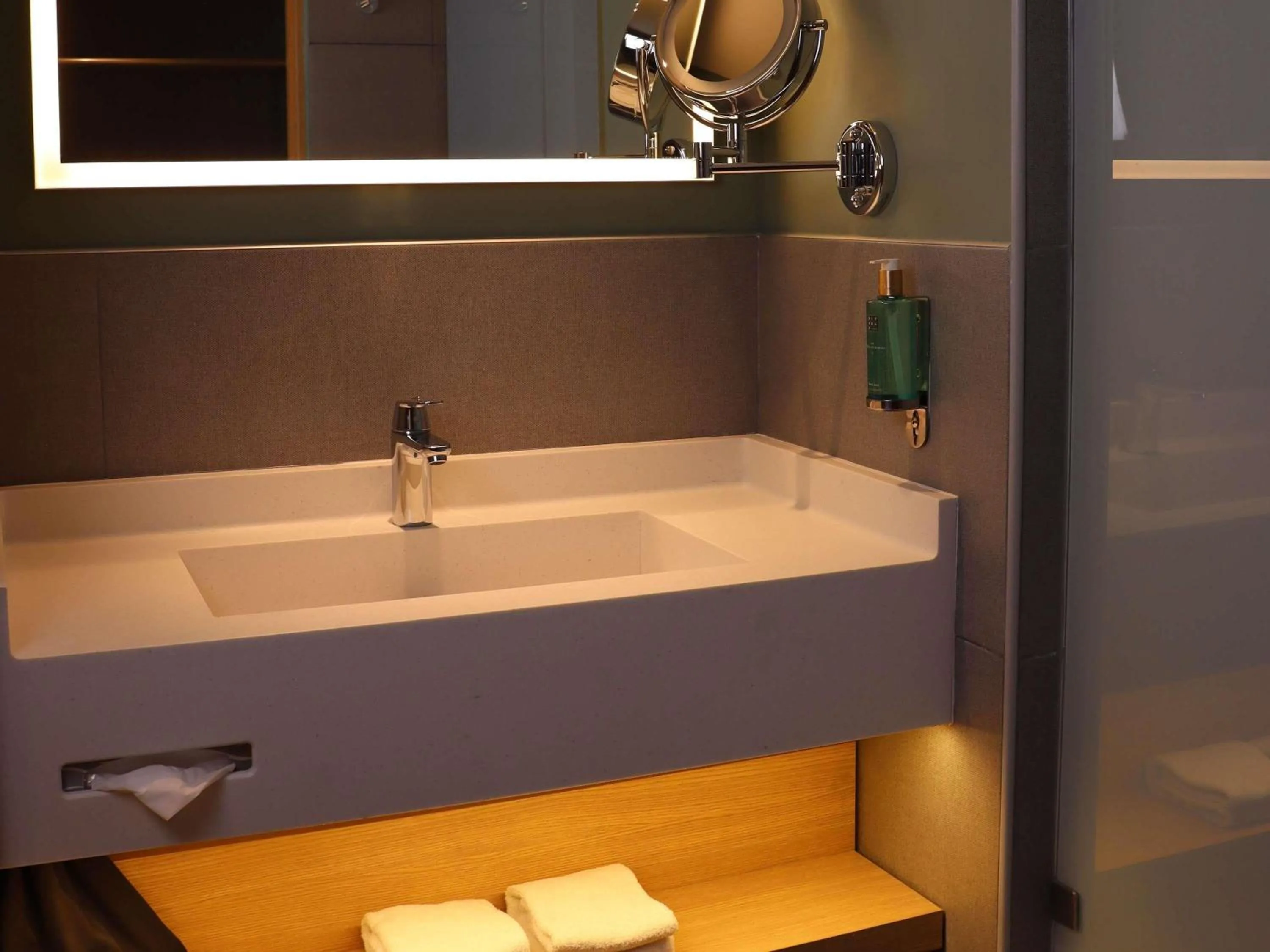 Property building in Novotel Mexico City Santa Fe