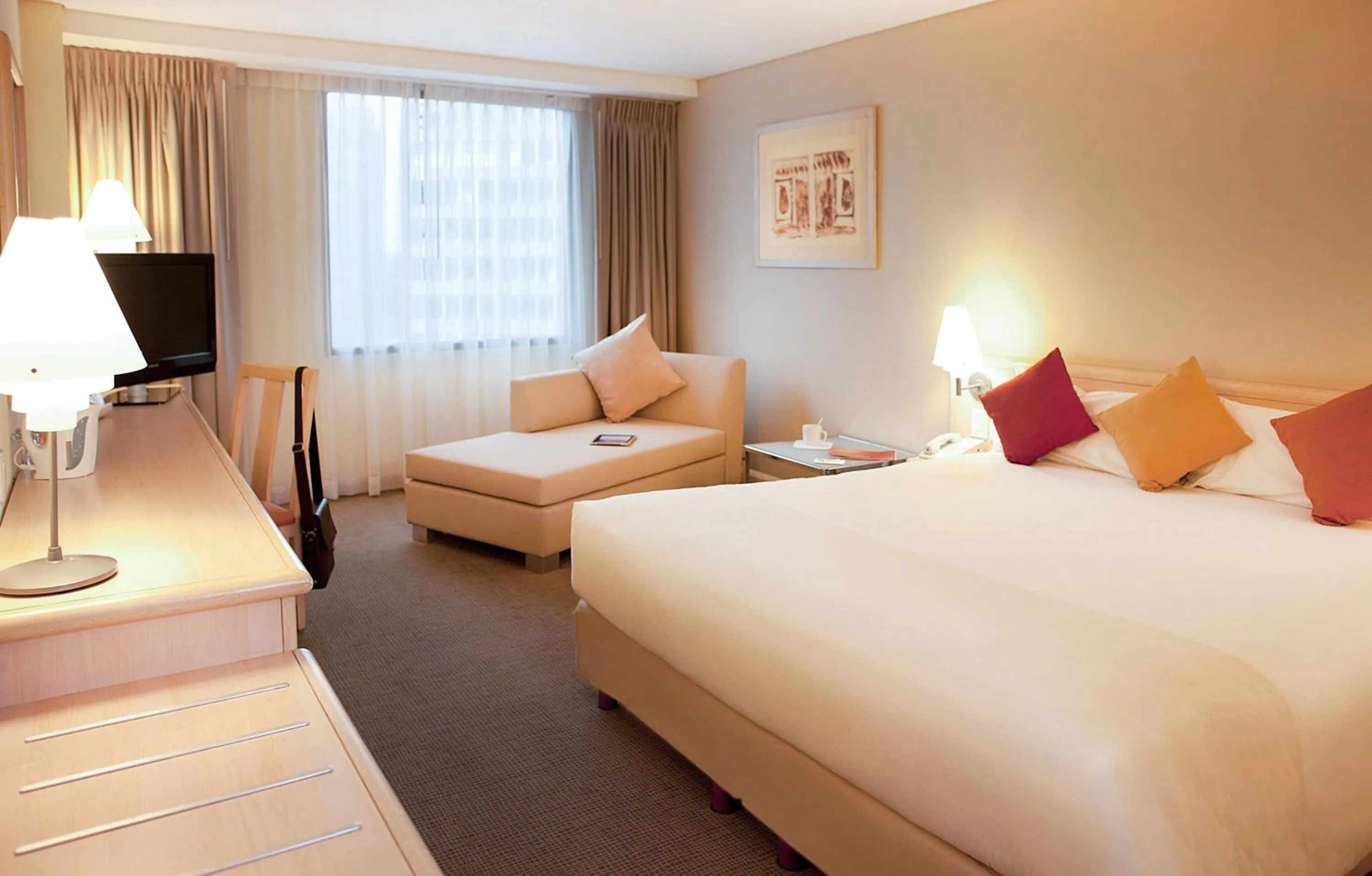 Bed in Novotel Mexico City Santa Fe