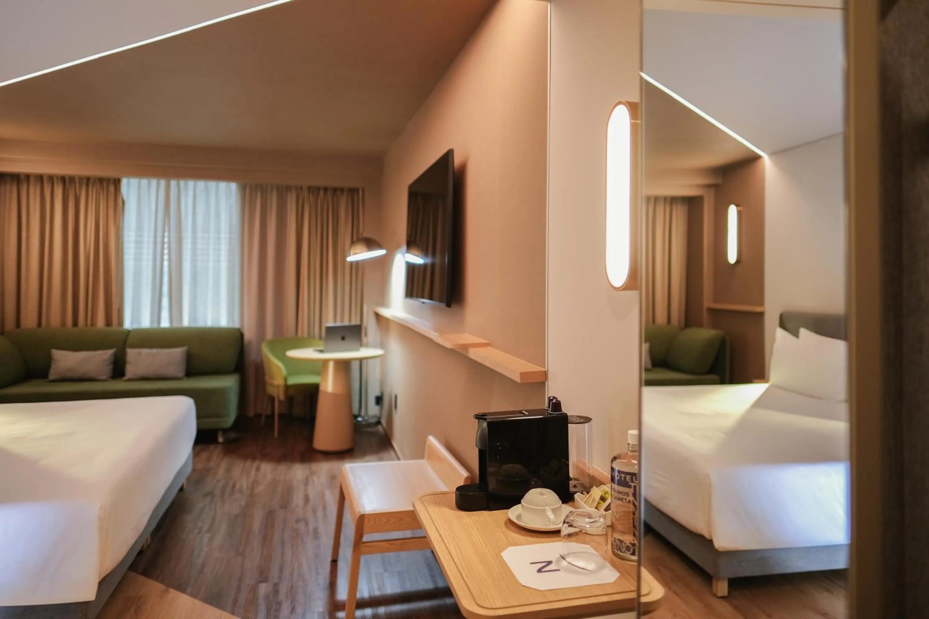 Decorative detail, Bed in Novotel Mexico City Santa Fe