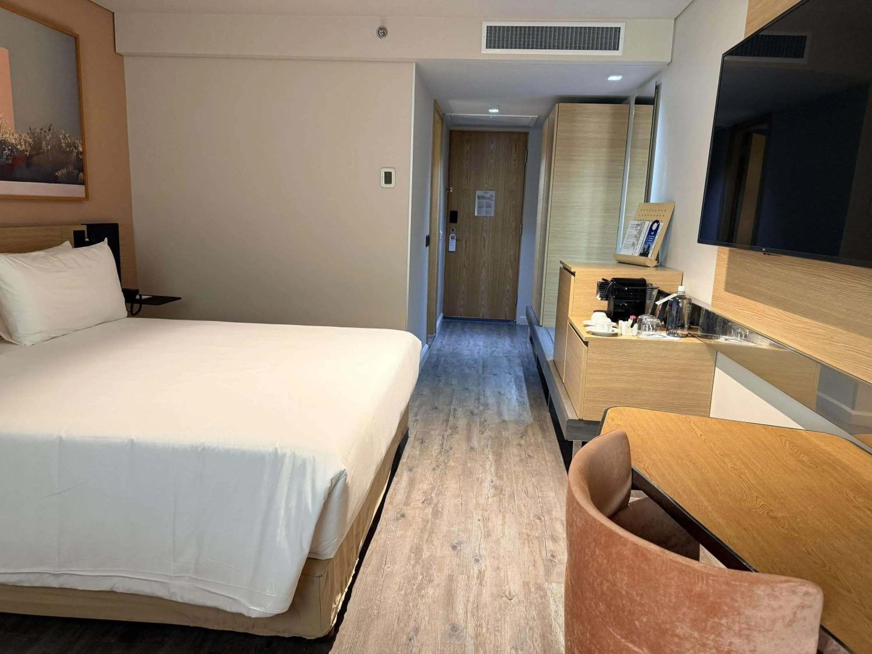 Bedroom, Bed in Novotel Mexico City Santa Fe