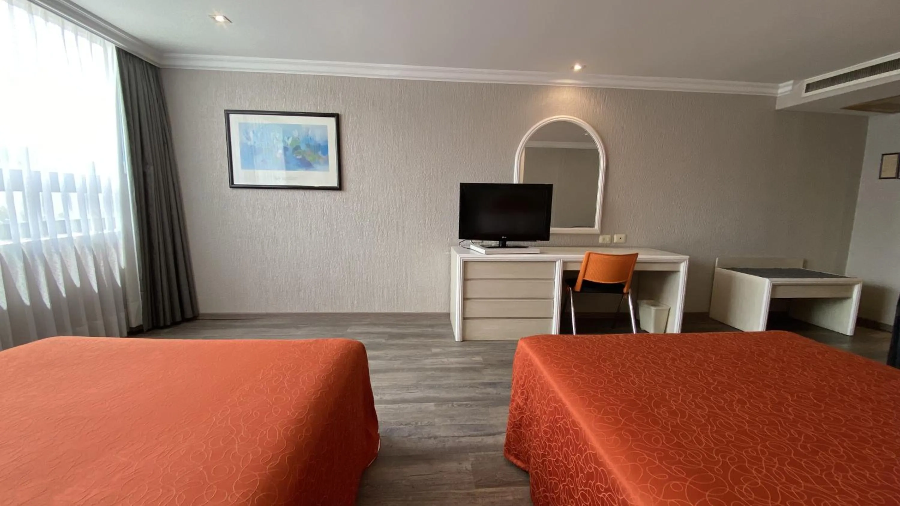 Photo of the whole room, Bed in Hotel Benidorm