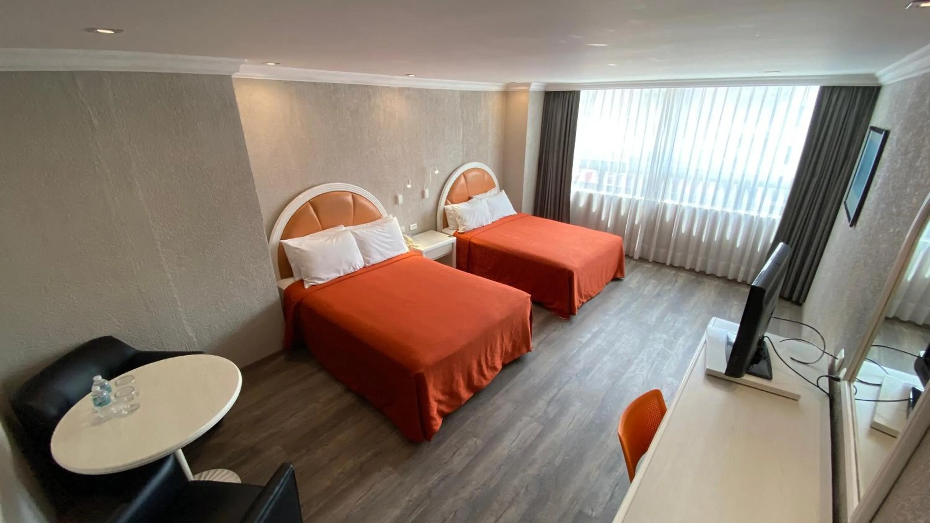 Photo of the whole room, Bed in Hotel Benidorm