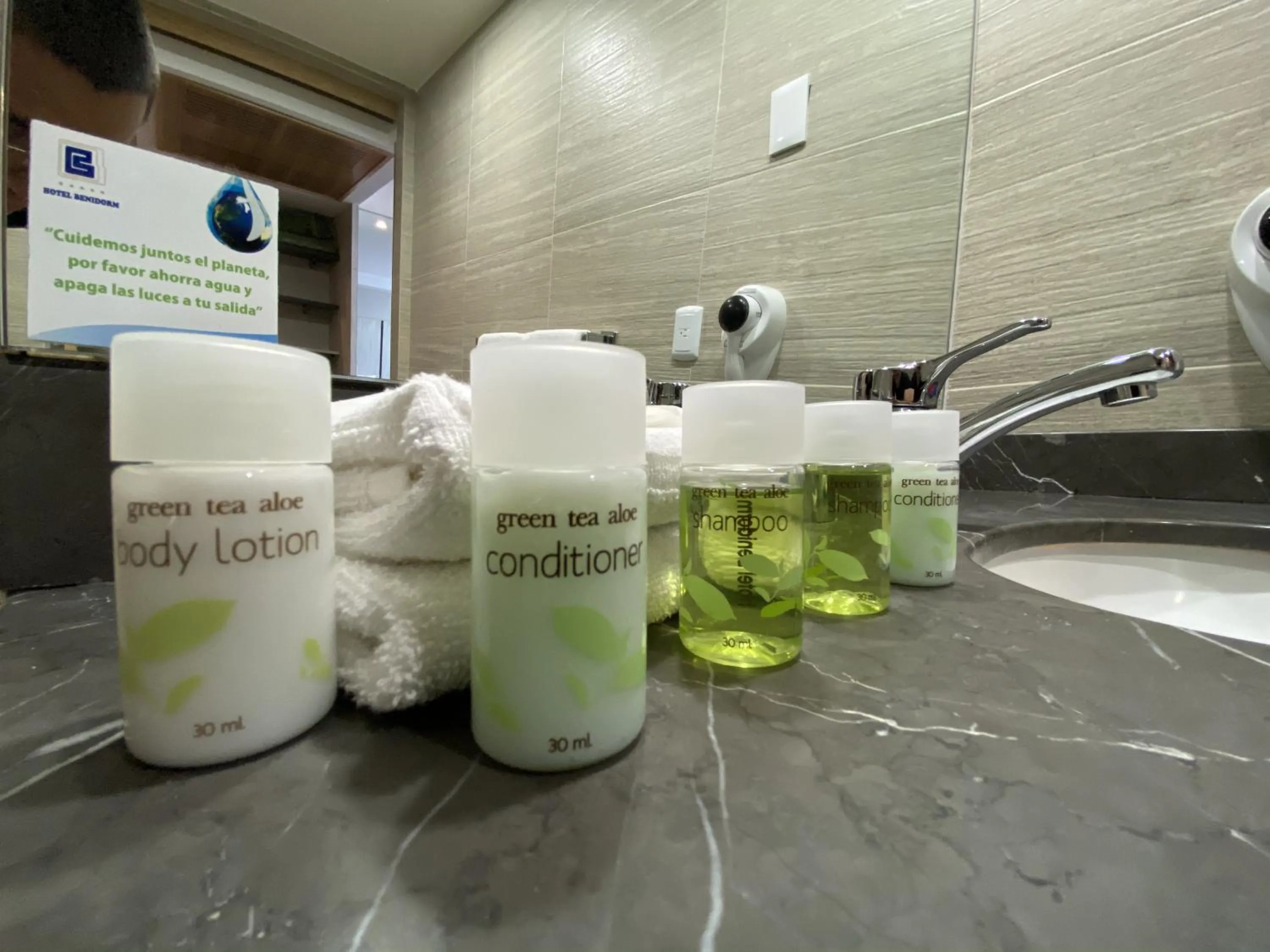 Photo of the whole room in Hotel Benidorm