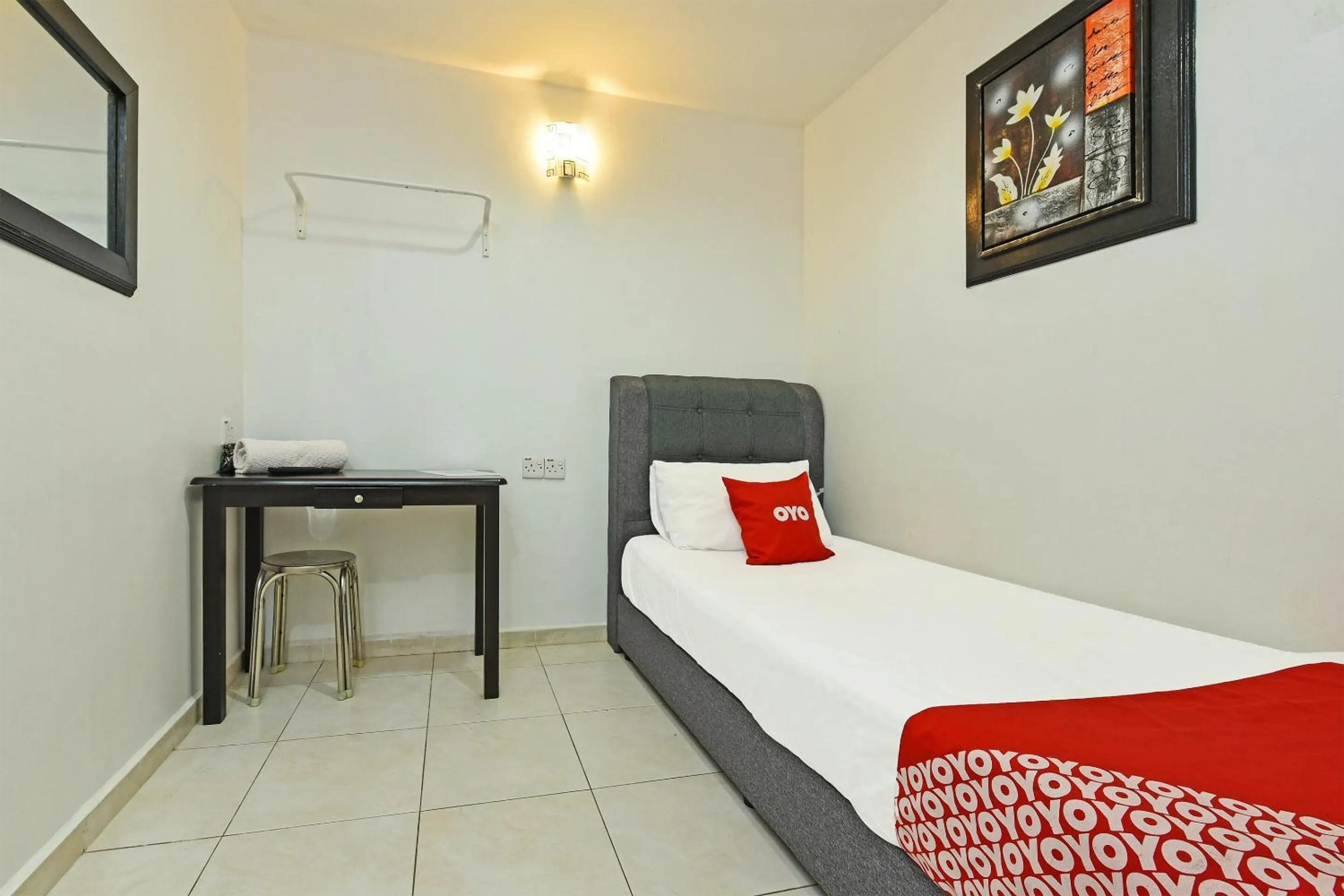 Bedroom, Bed in Hotel O Gemilang