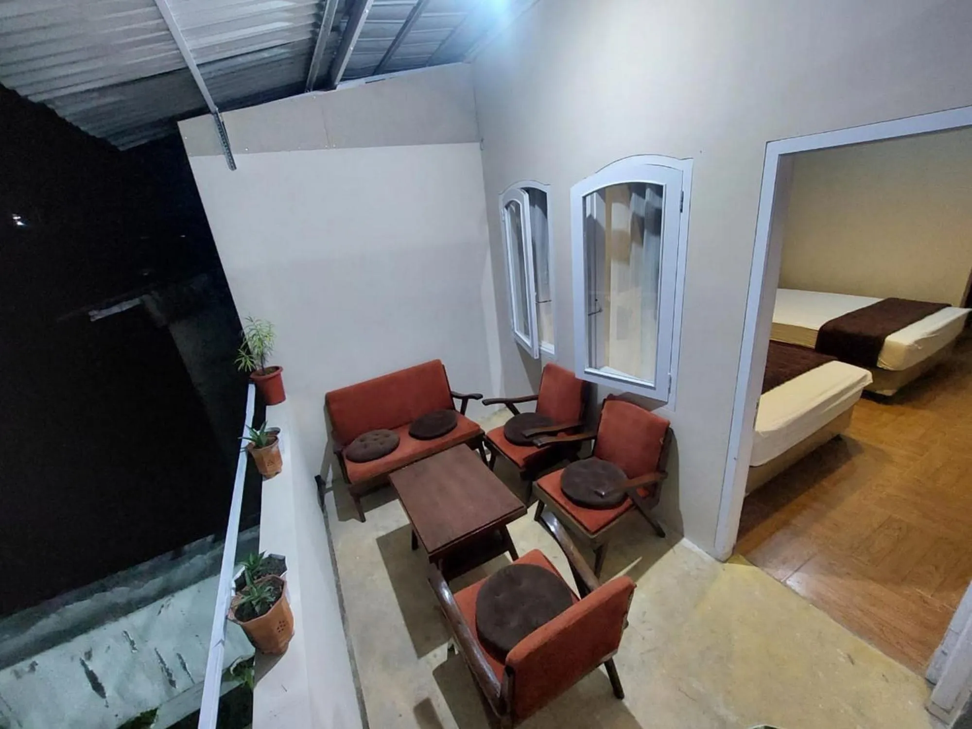 Balcony/Terrace, Bed in Homestay Banteng Adventure Dieng Mitra RedDoorz