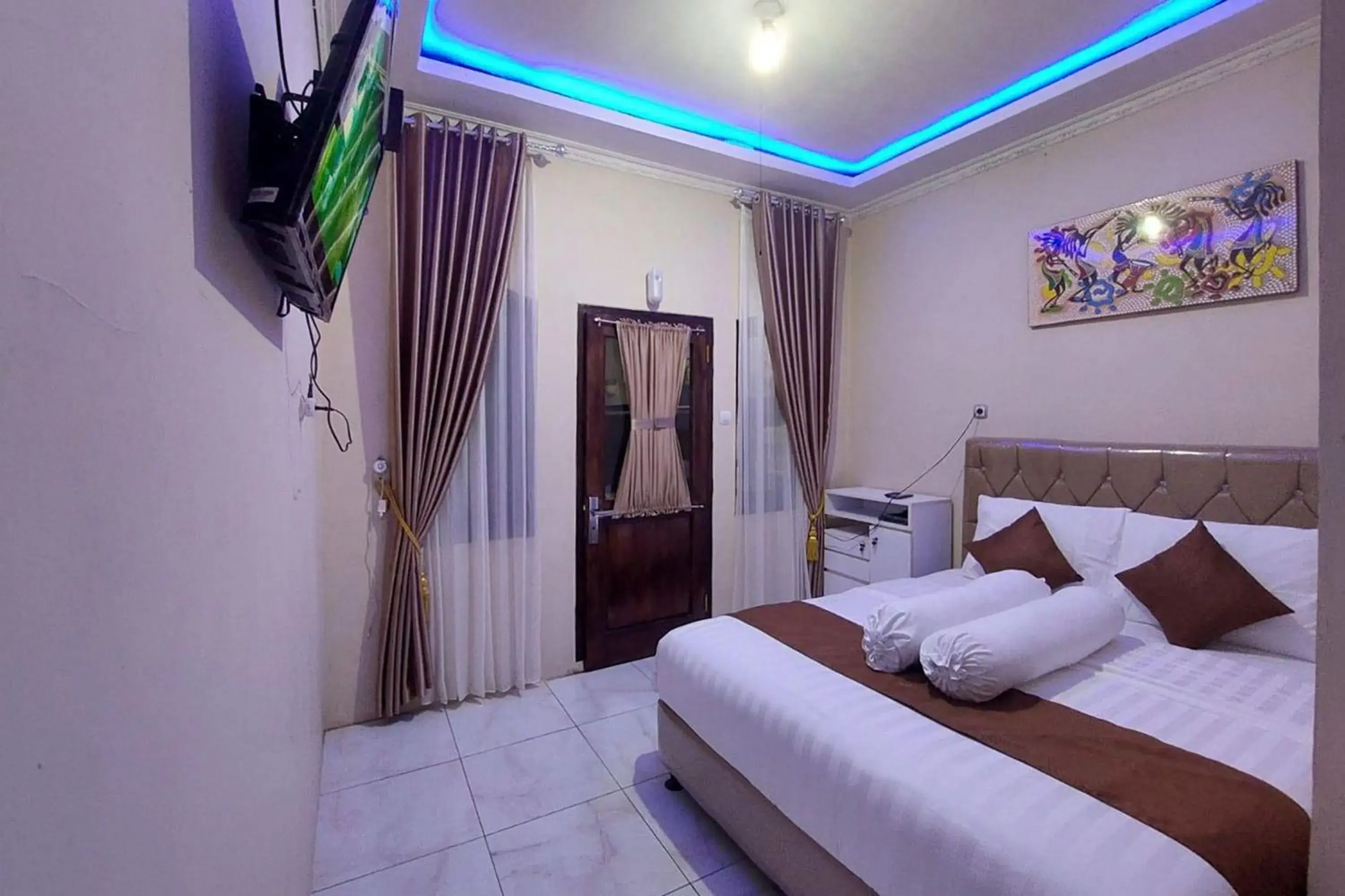 Bed in Homestay Banteng Adventure Dieng Mitra RedDoorz Bed in Homestay Banteng Adventure Dieng Mitra RedDoorz