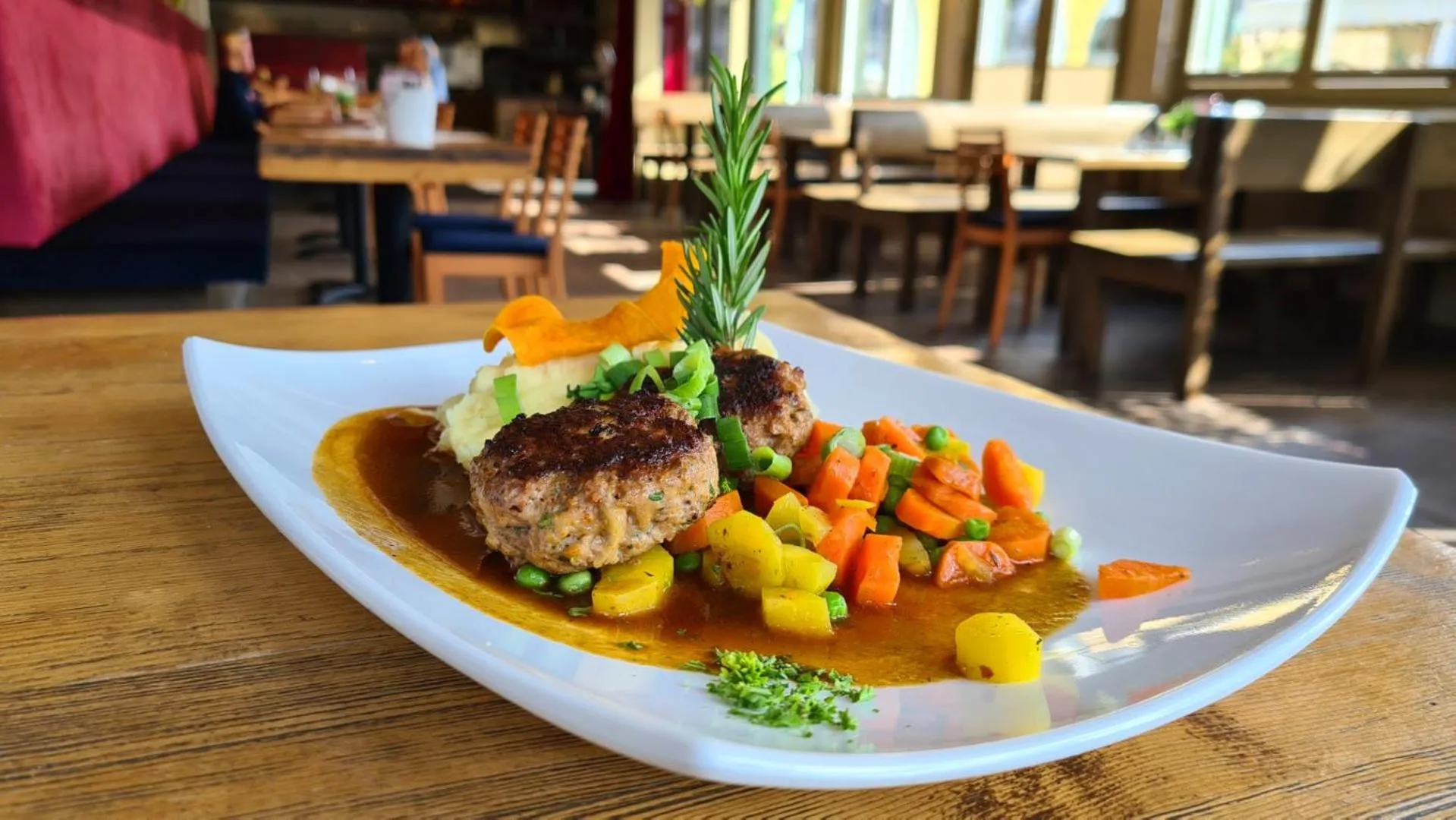 Restaurant/places to eat in ALPSTADT LIFESTYLE Hotel