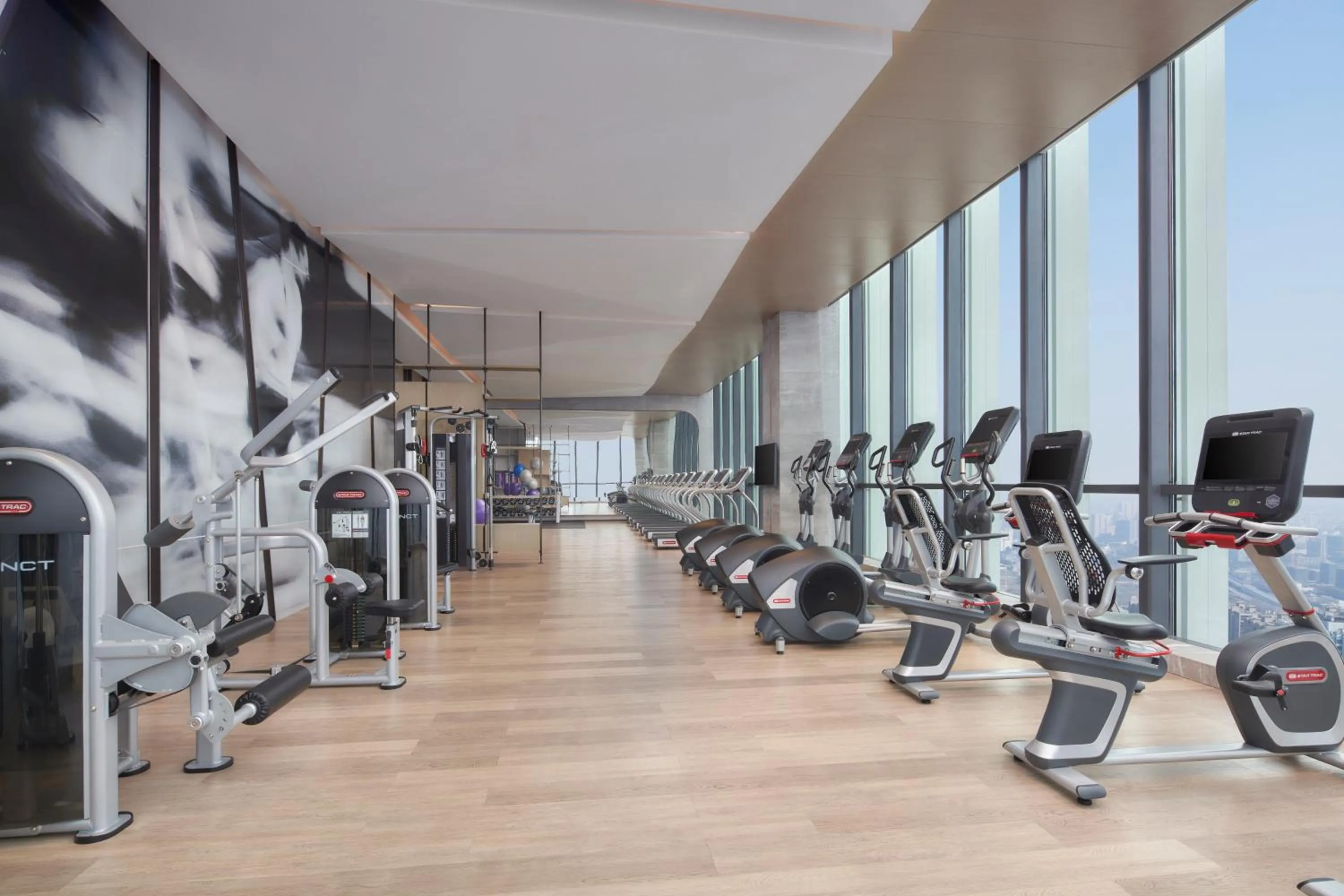 Fitness centre/facilities in Jinhua Marriott Hotel