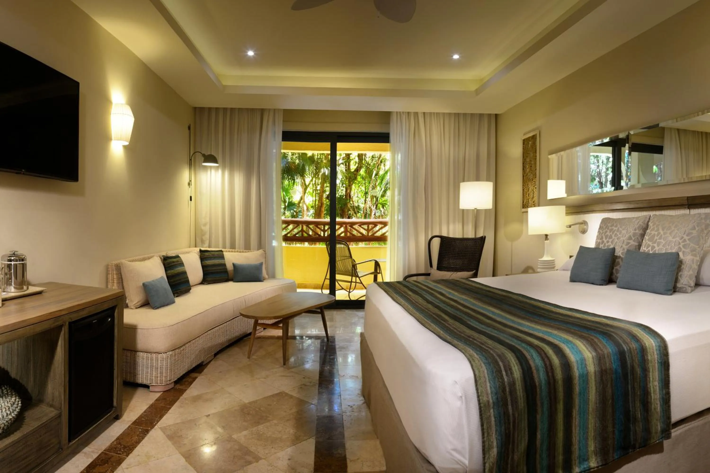 Photo of the whole room, Bed in Catalonia Royal Tulum Beach & Spa Resort Adults Only - All Inclusive