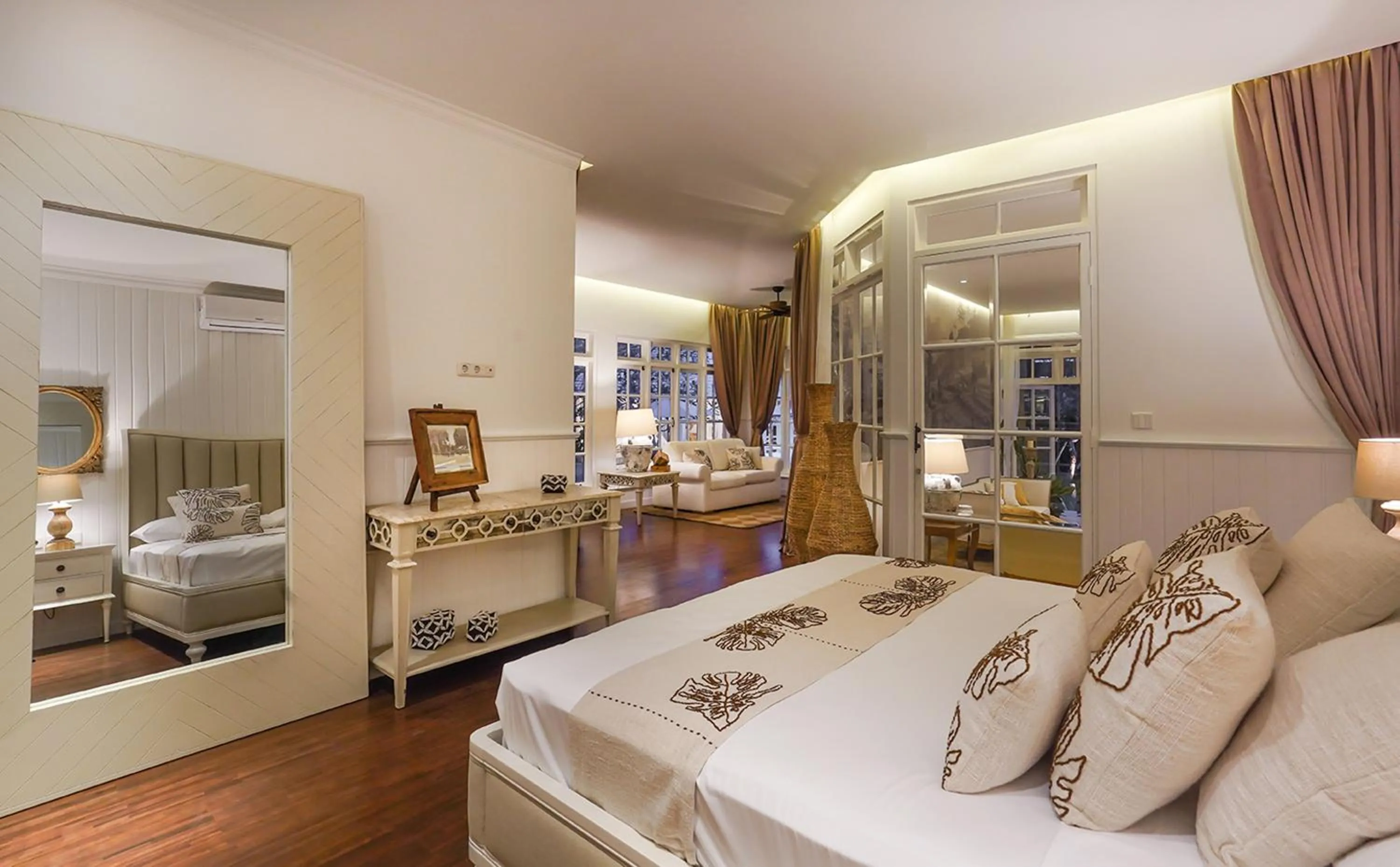 Villa Symphony White by BaliSuperHost