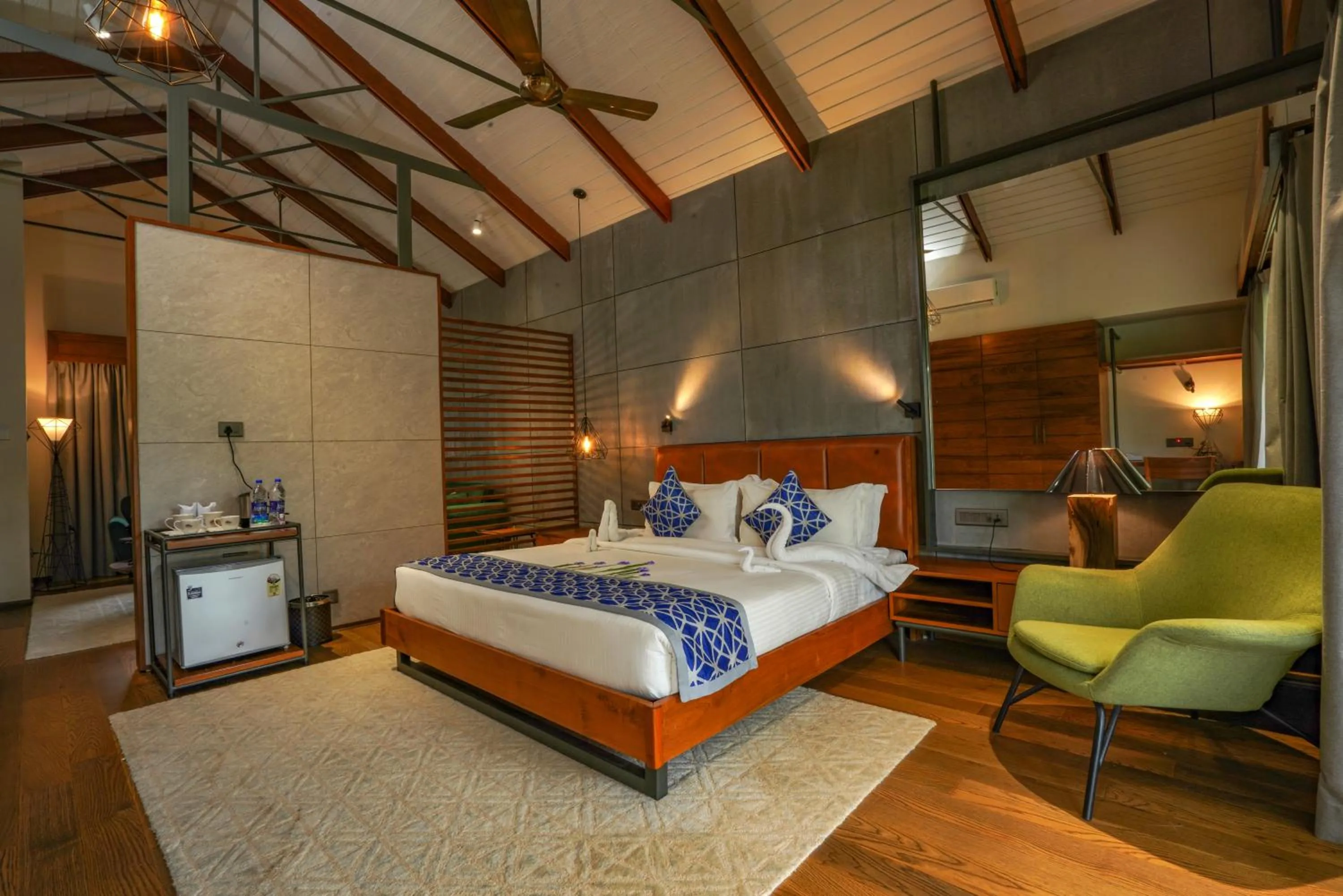 Bed in Vyna Hillock Resort and Spa