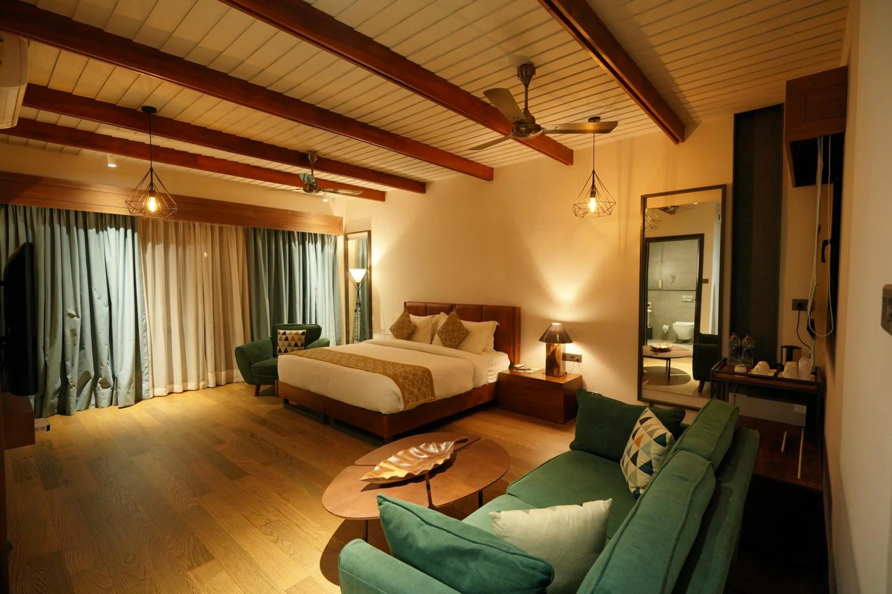 Living room, Bed in Vyna Hillock Resort and Spa