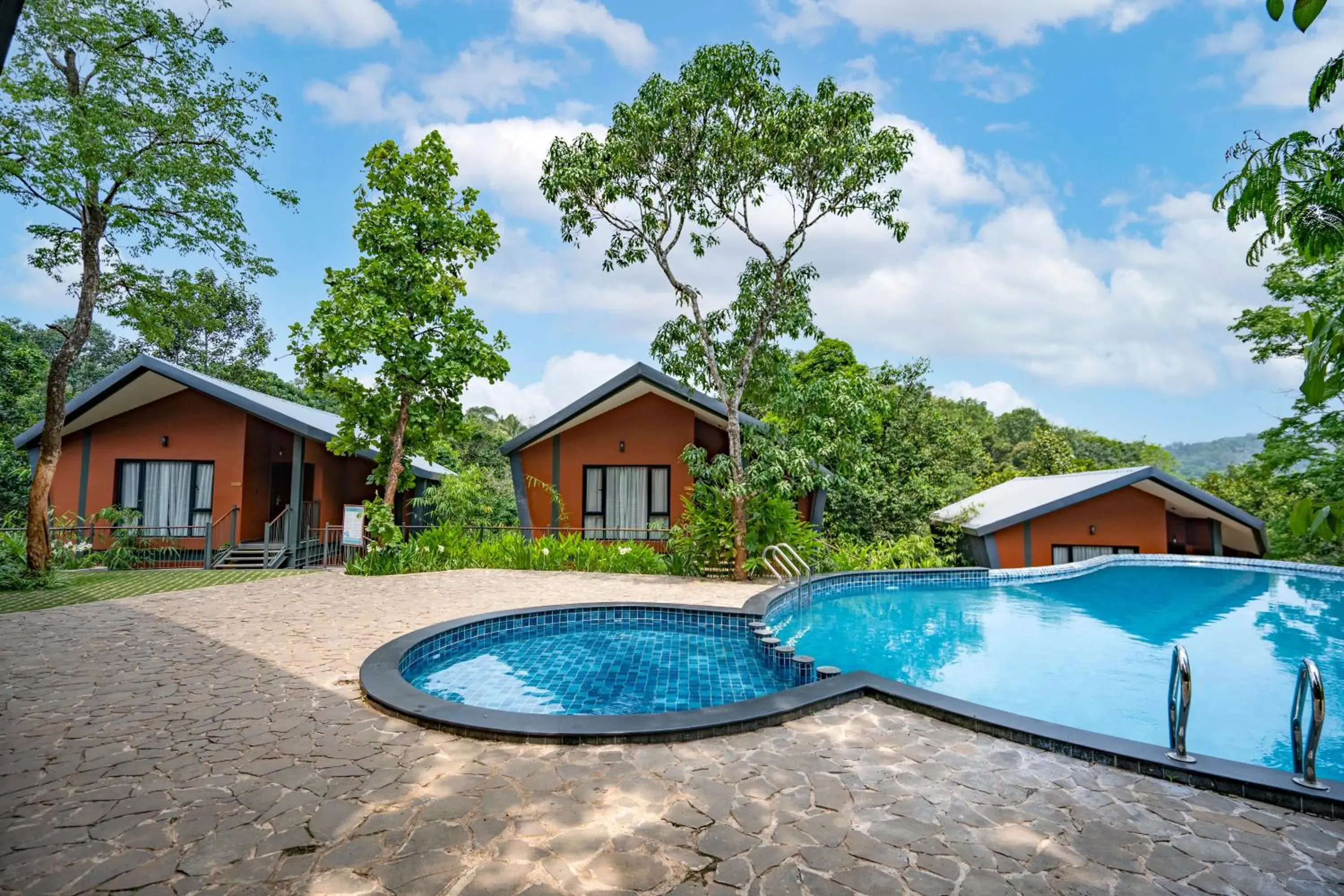 Pool view in Vyna Hillock Resort and Spa Pool view in Vyna Hillock Resort and Spa