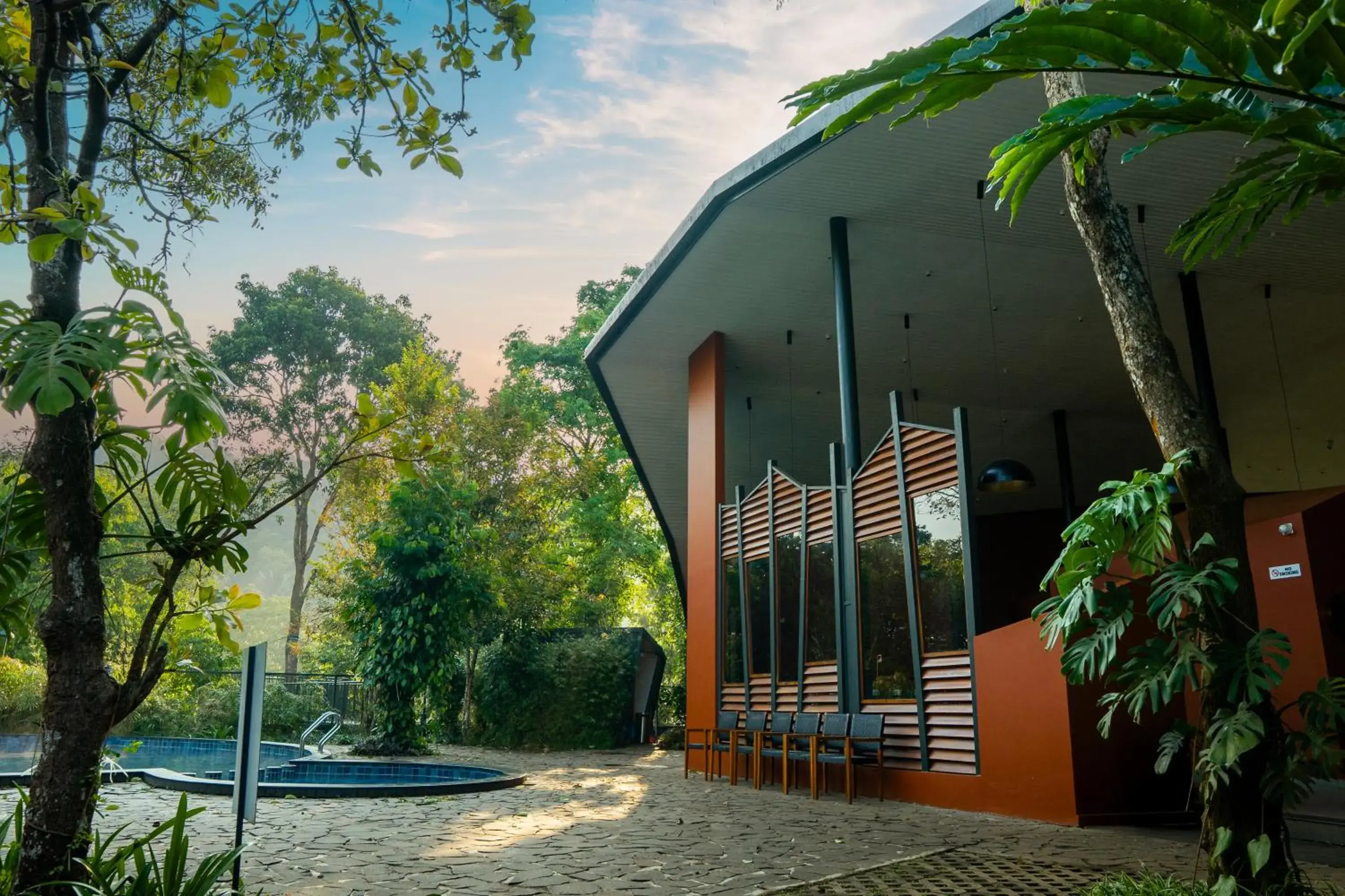 Swimming pool in Vyna Hillock Resort and Spa Swimming pool in Vyna Hillock Resort and Spa