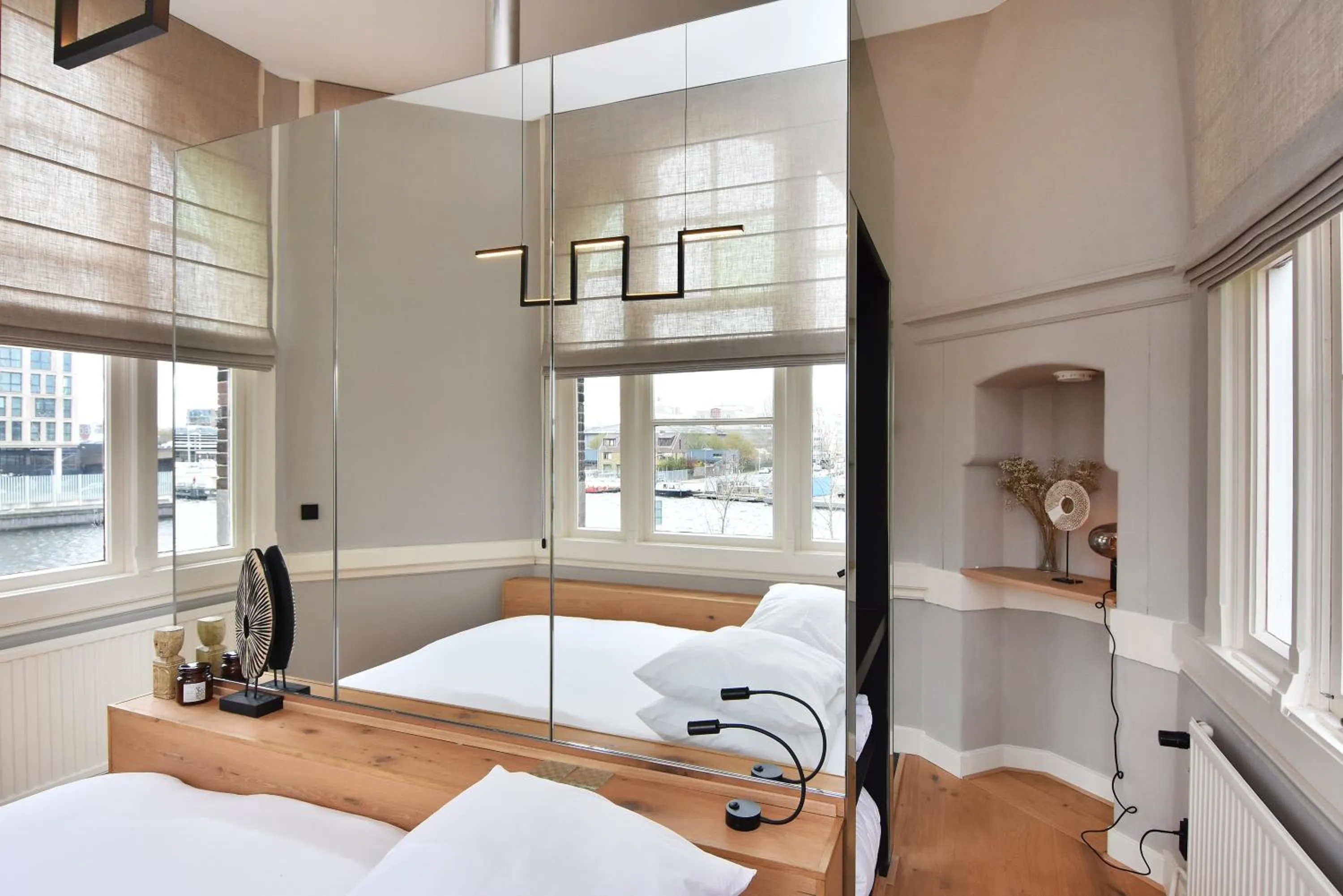 Bed in Boutique Hotel Havenkantoor