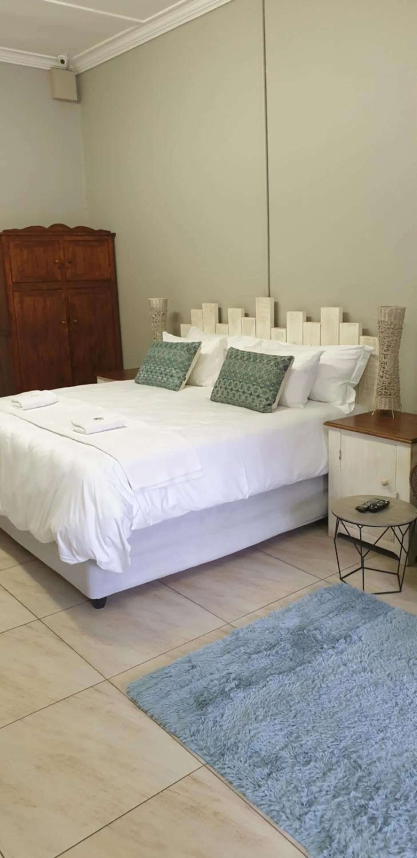 Bed in Stoep Cafe Guest House