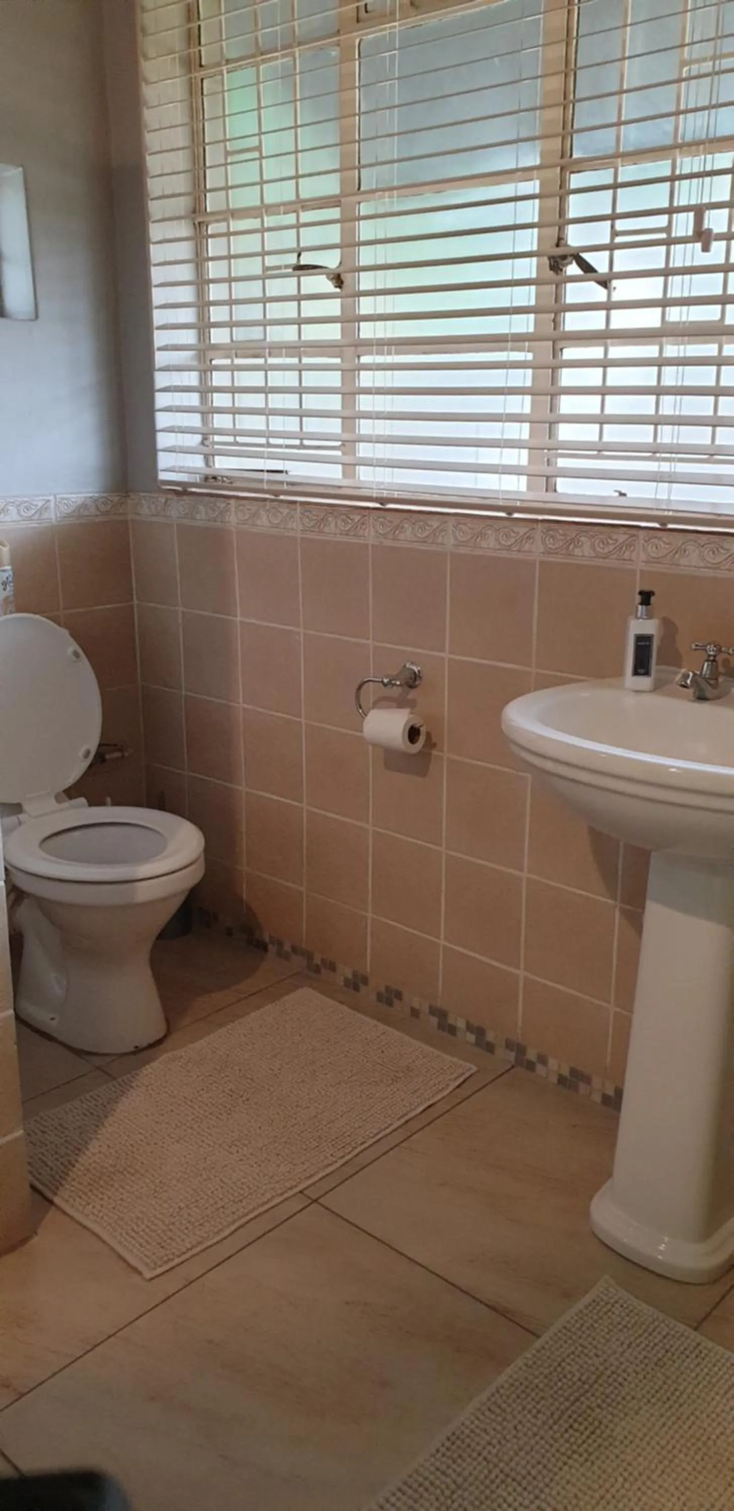 Bathroom in Stoep Cafe Guest House