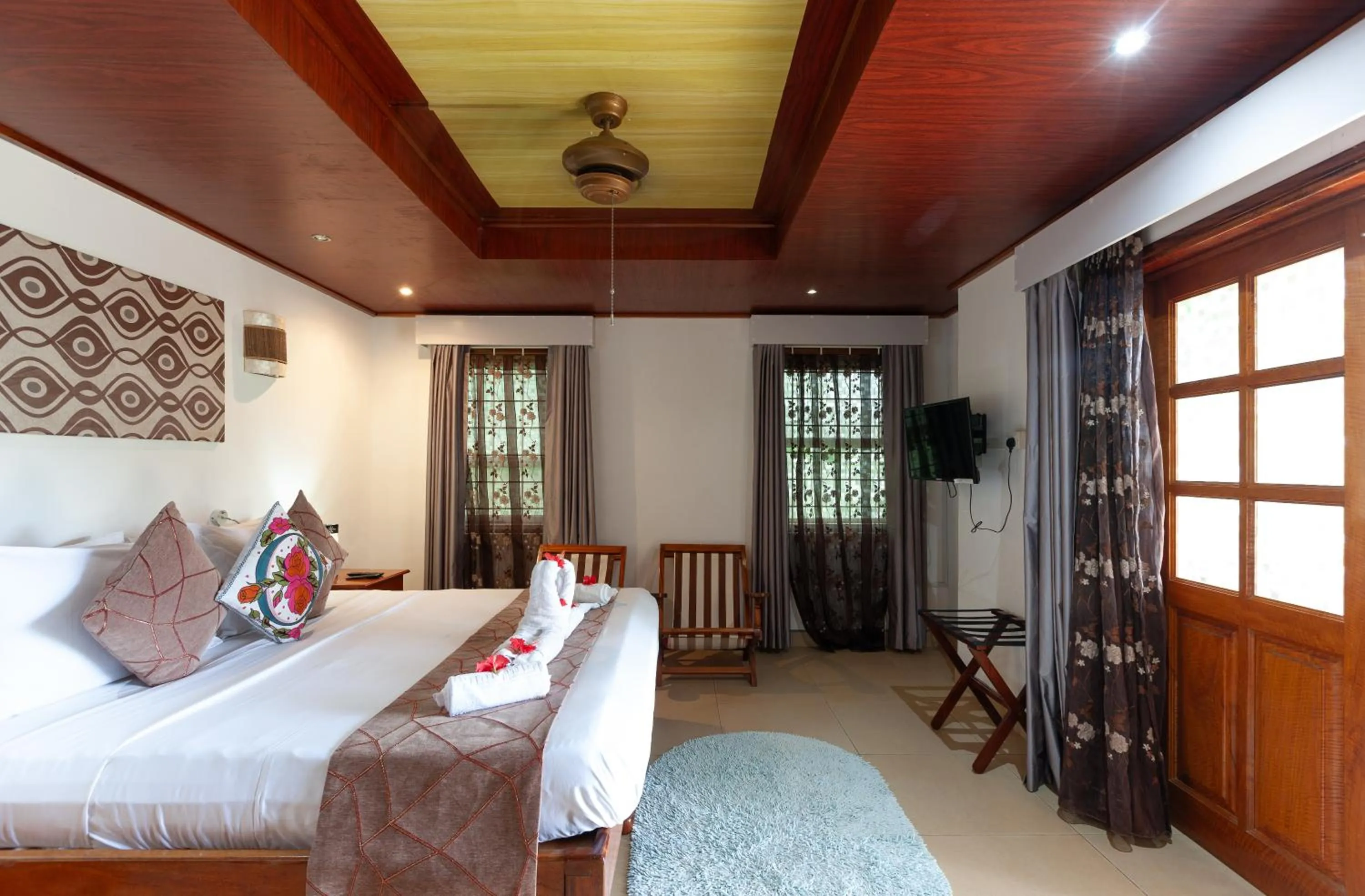 Bed in Sea View Lodge