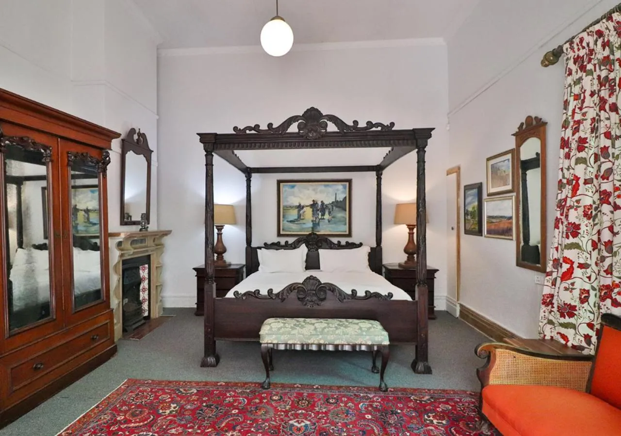 Deluxe Double Room in The Victoria House